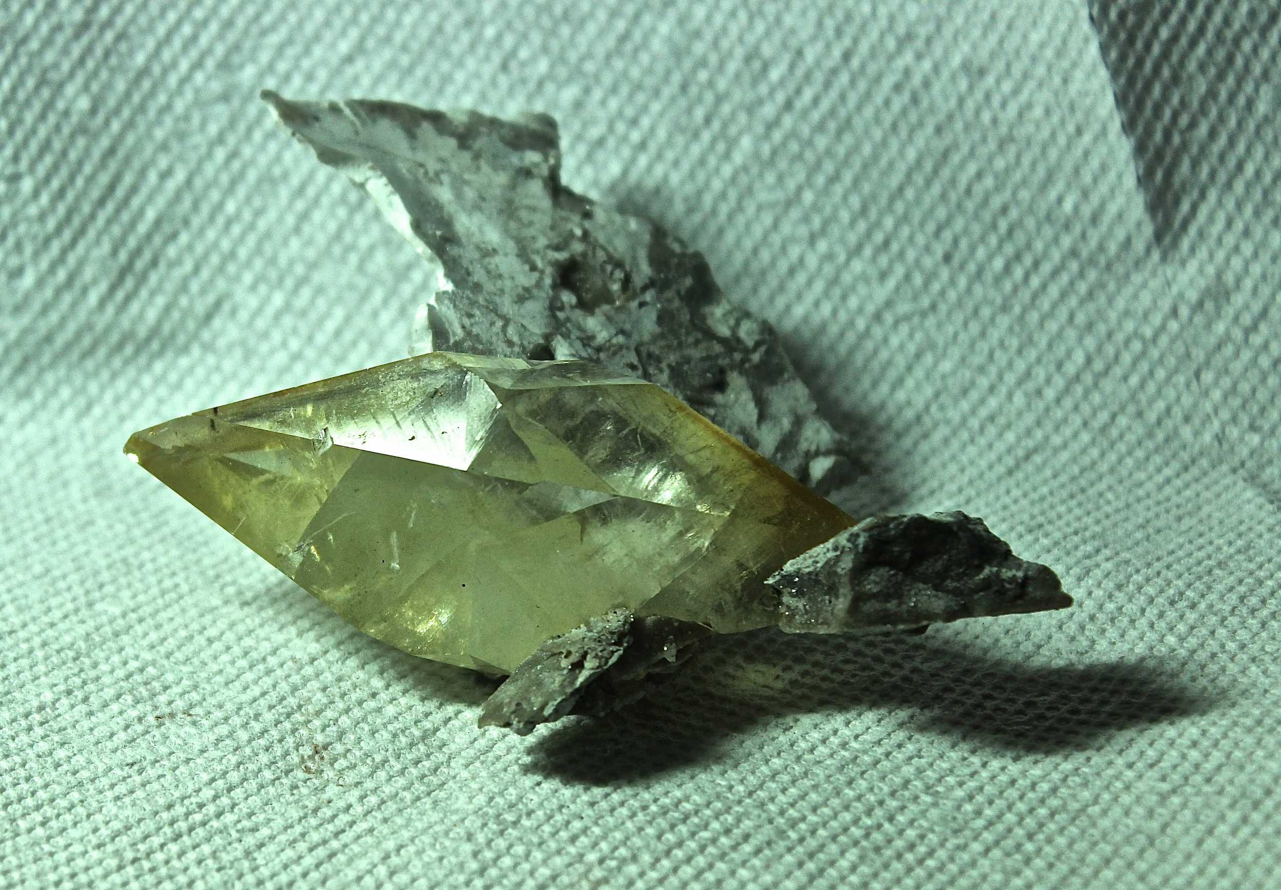 Calcite (8 cm wide xl) from Tennessee