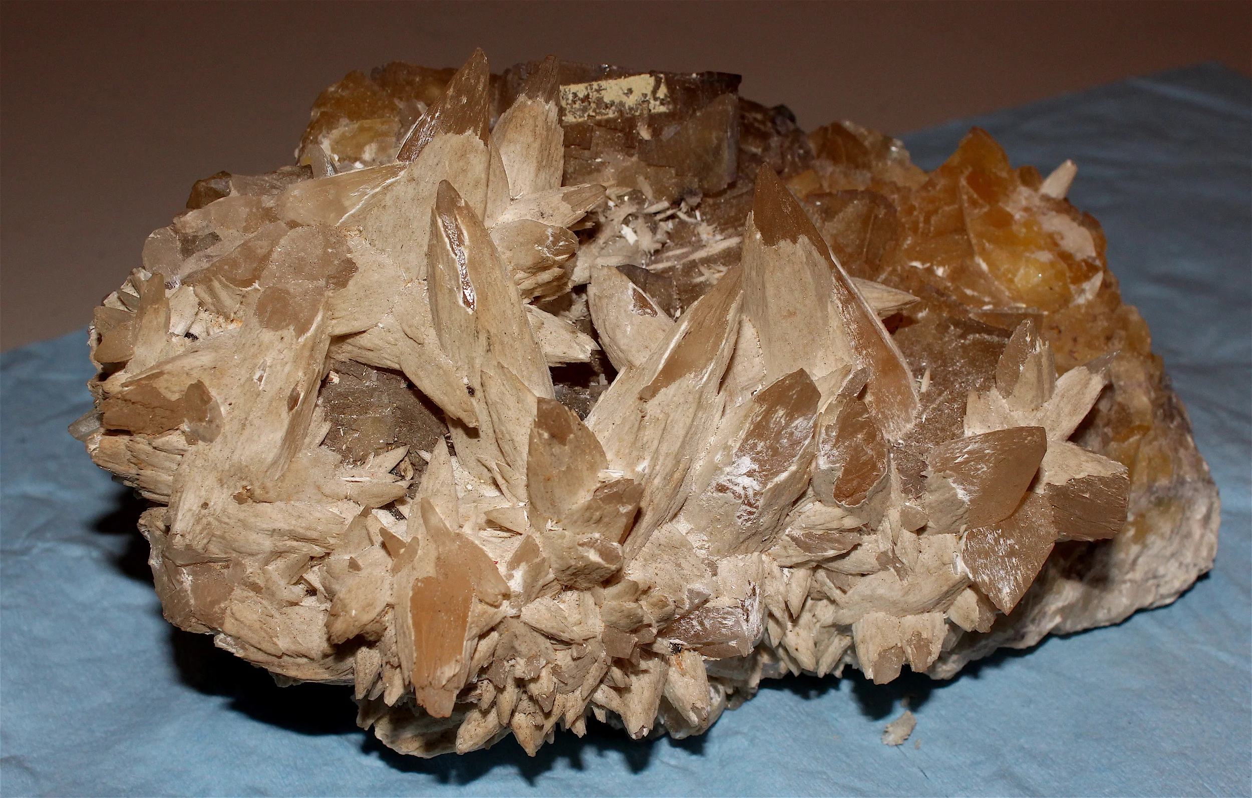 Calcite & Fluorite from the Tri state area, 25 cm wide