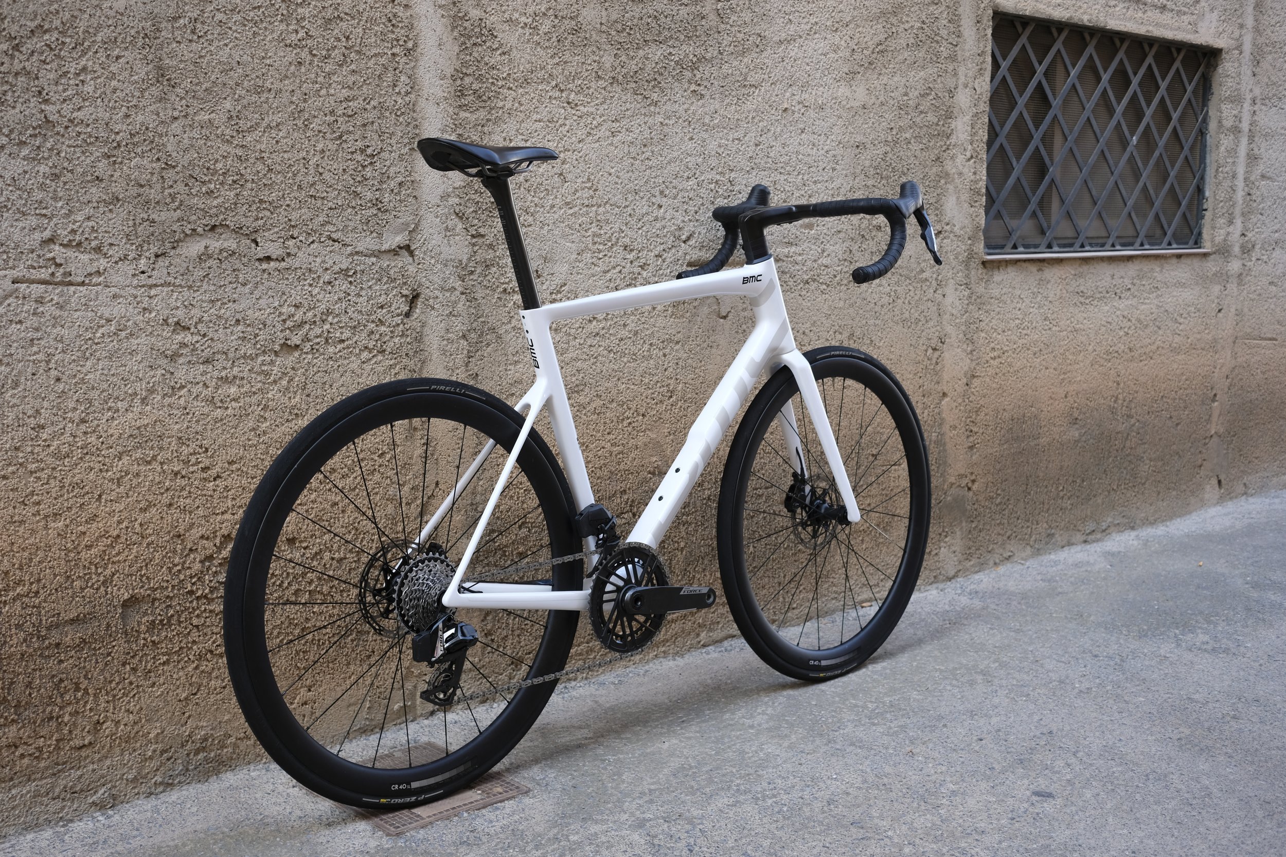 BMC_Teammachine_SLR01_Three_2026_9472.jpeg