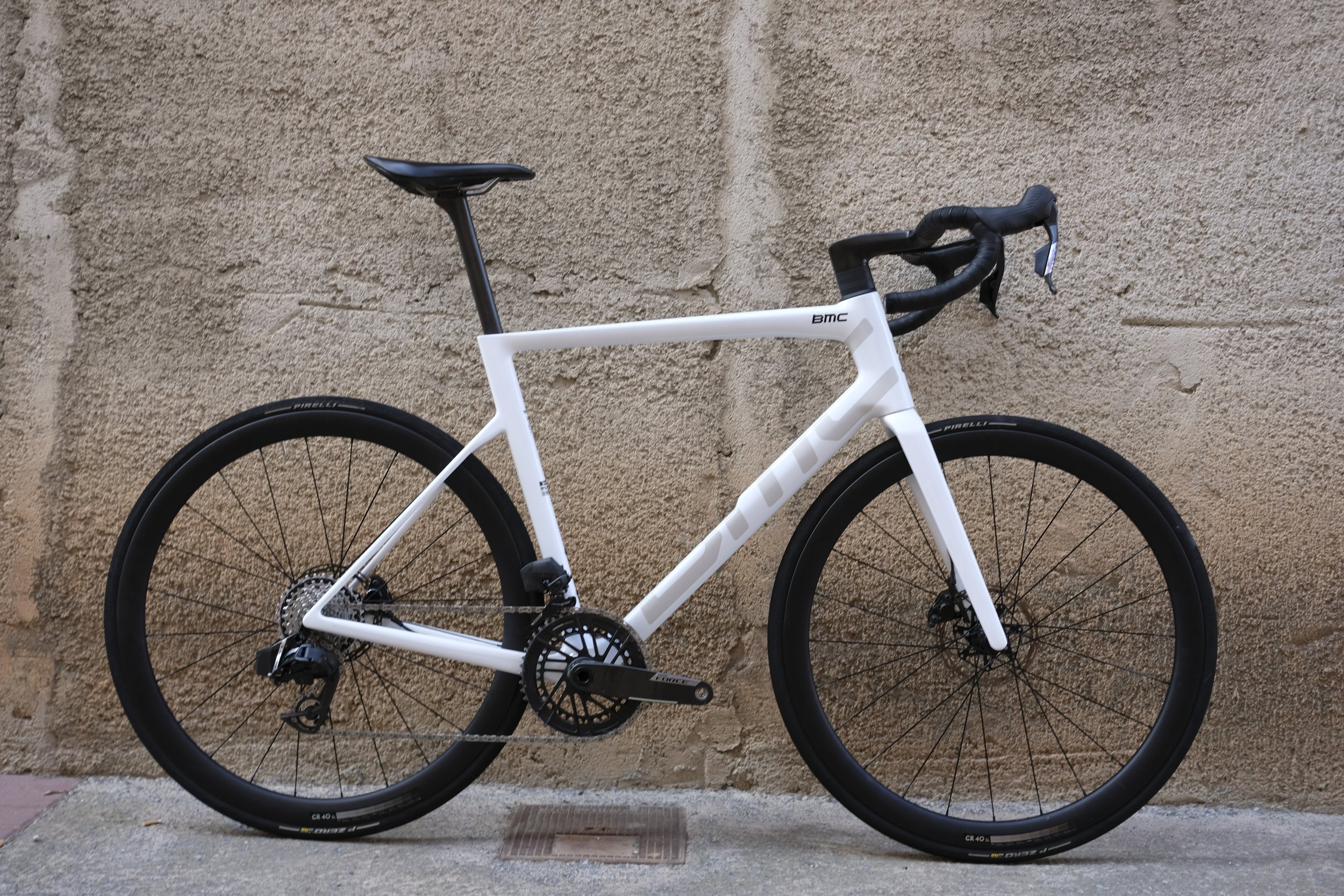 BMC_Teammachine_SLR01_Three_2026_9497.jpeg