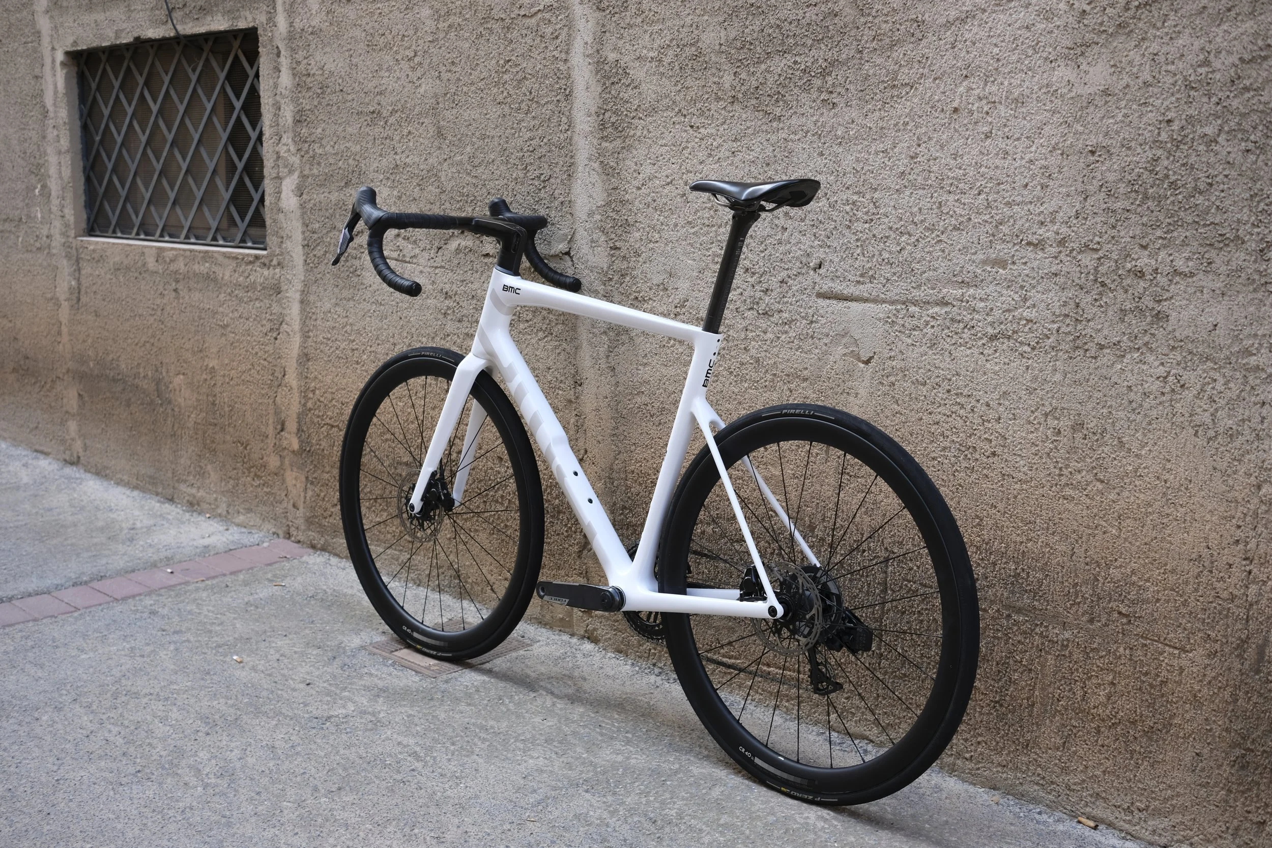 BMC_Teammachine_SLR01_Three_2026_9484.jpeg