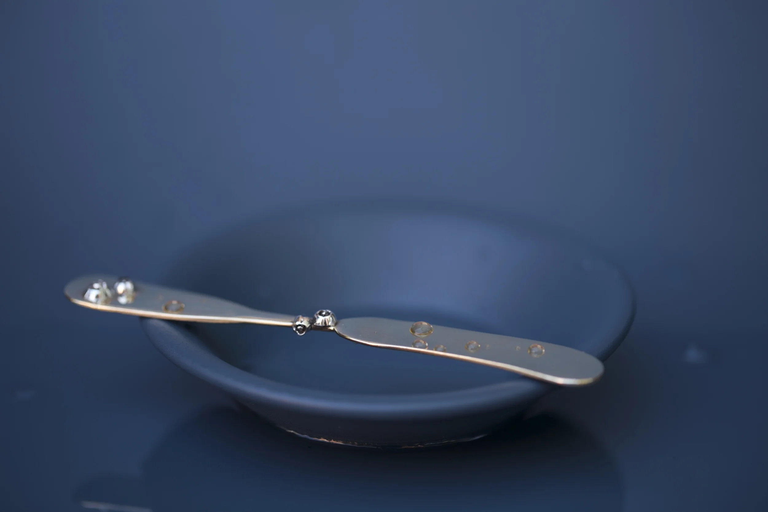 bronze spreader knife with sterling barnacles