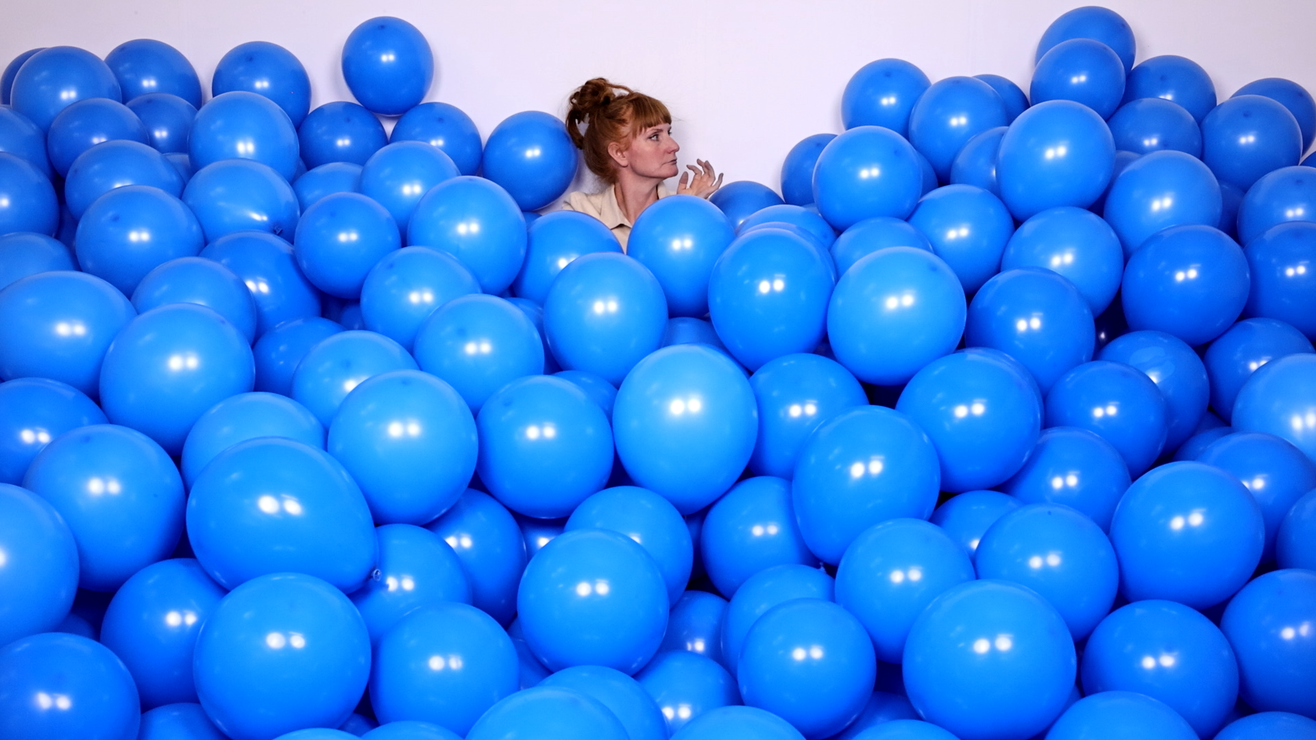 Michaela Gleave_7 Hour Balloon Work_Blue_7.png