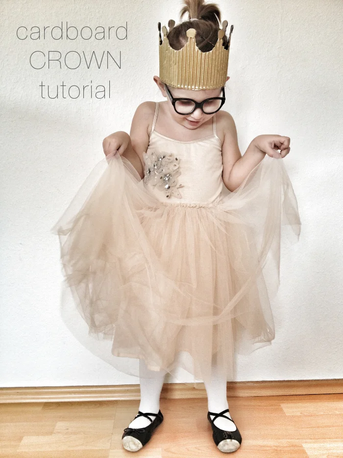 This great cardboard crown is from Baby Jungle if no-sew is more your style.