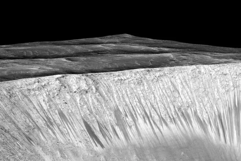 A soaking gun of water on Mars - ABC Breakfast News TV