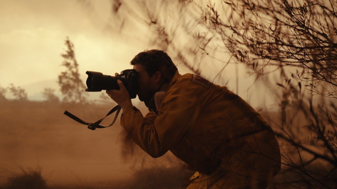 @mattabbottphoto on the frontlines during the Black Summer fires in Australia. Film at: aje.io/Change

@ajwitness @screenaustralia @jninstitute
Cinematography by @_michael_latham_
Colour by @mattfezz

#Australia #BlackSummer #bushfires #wildfires #cl