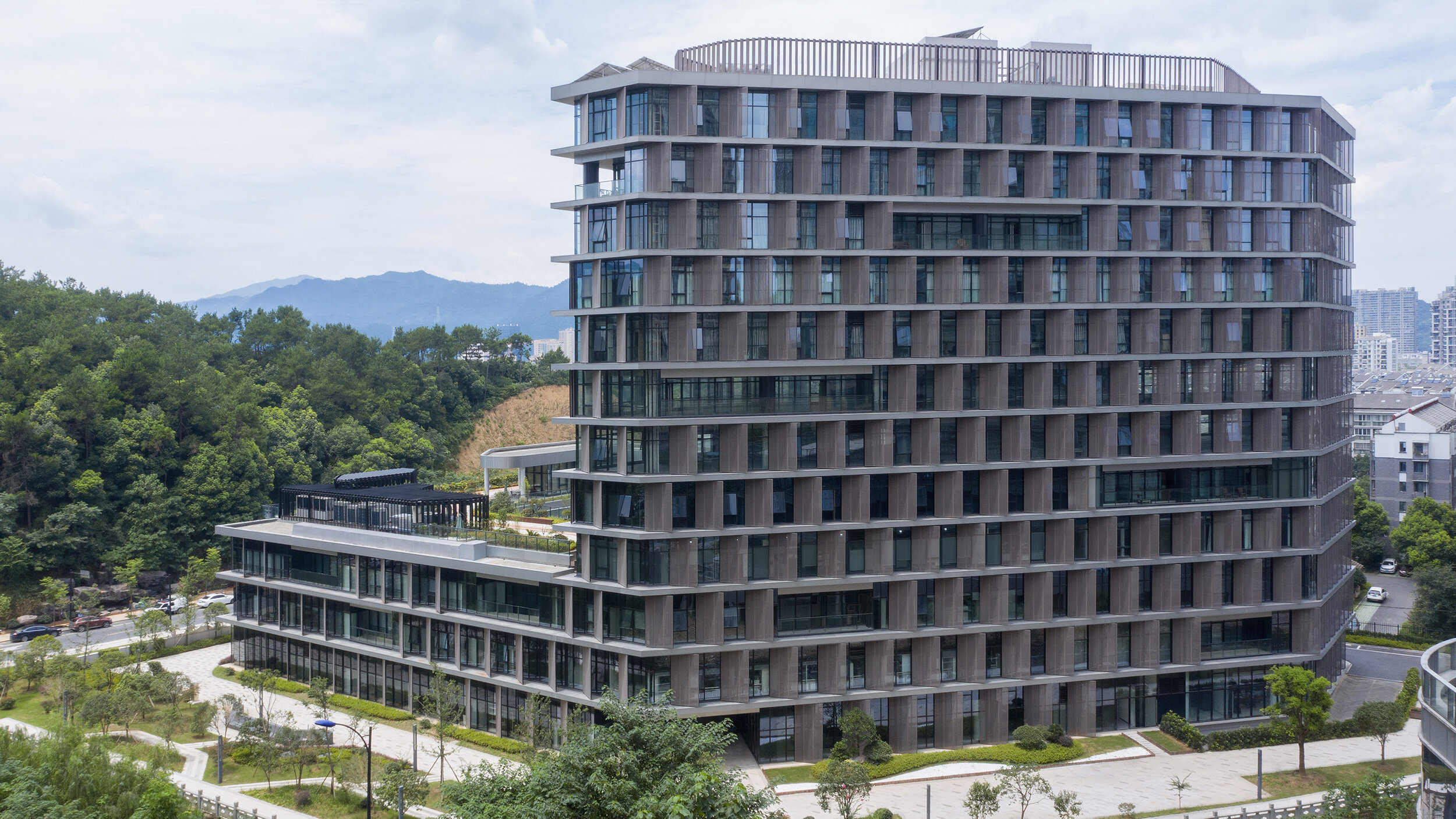 Hangzhou-Tonglu-Archives-Building-BAU-13-Perimeter-block-with-a-tower-extrusion-a-useful-hybrid.jpg