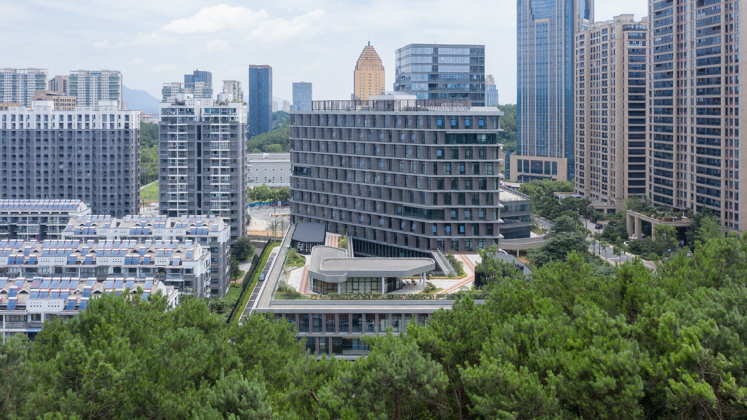 Hangzhou-Tonglu-Archives-Building-BAU-19-Urban-form-driven-by-solar-requirements-of-neighbours.jpg