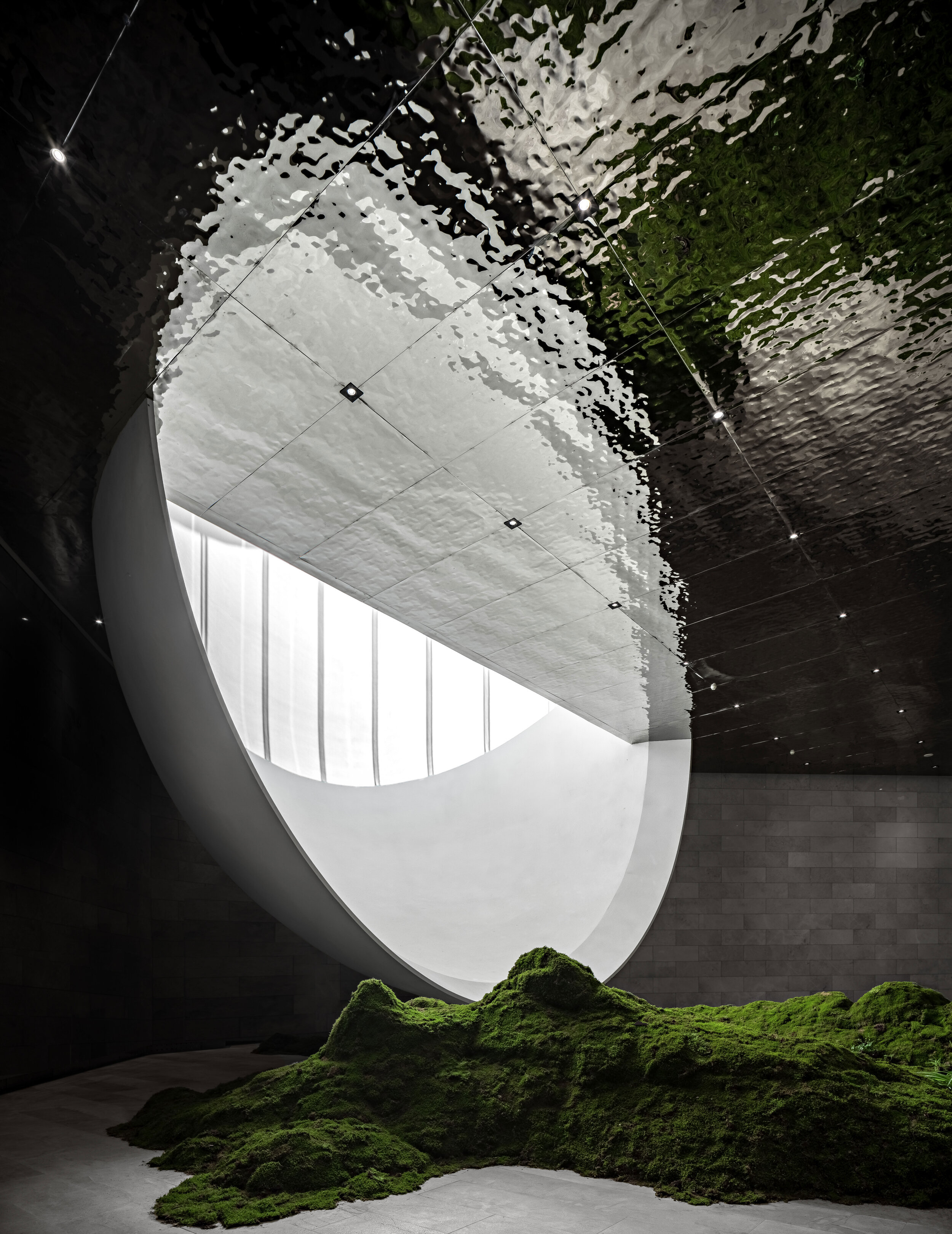 syn-architects-the-hometown-moon-37-interior-the-moon-and-moutain-as-one.jpg