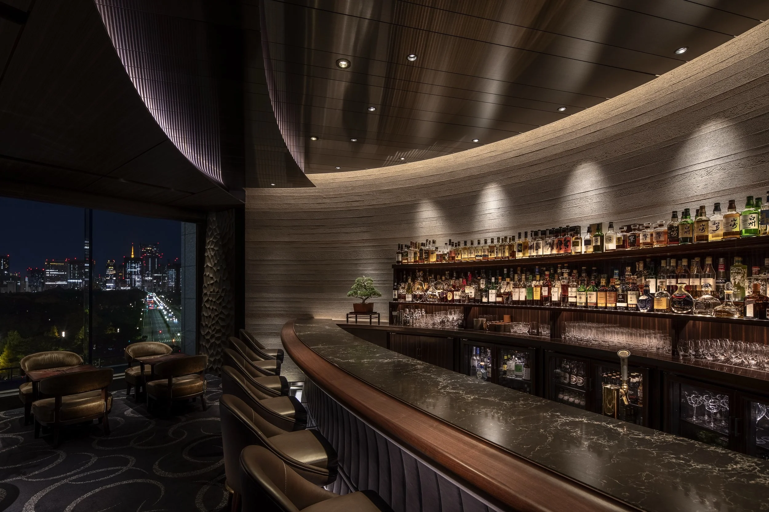 Palace Hotel Tokyo - Lounge Bar Privé.jpg