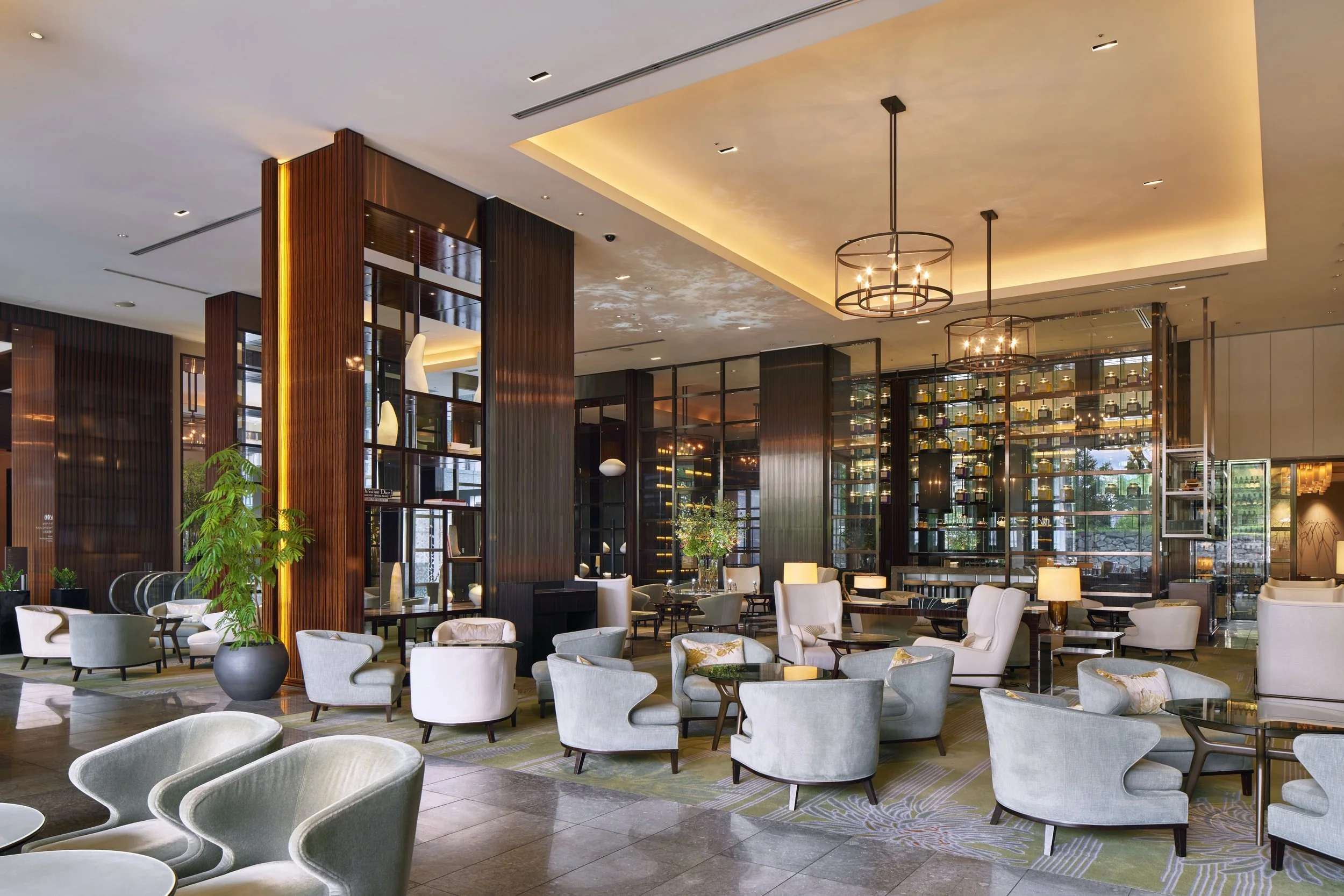 Palace Hotel Tokyo - The Palace Lounge.jpg