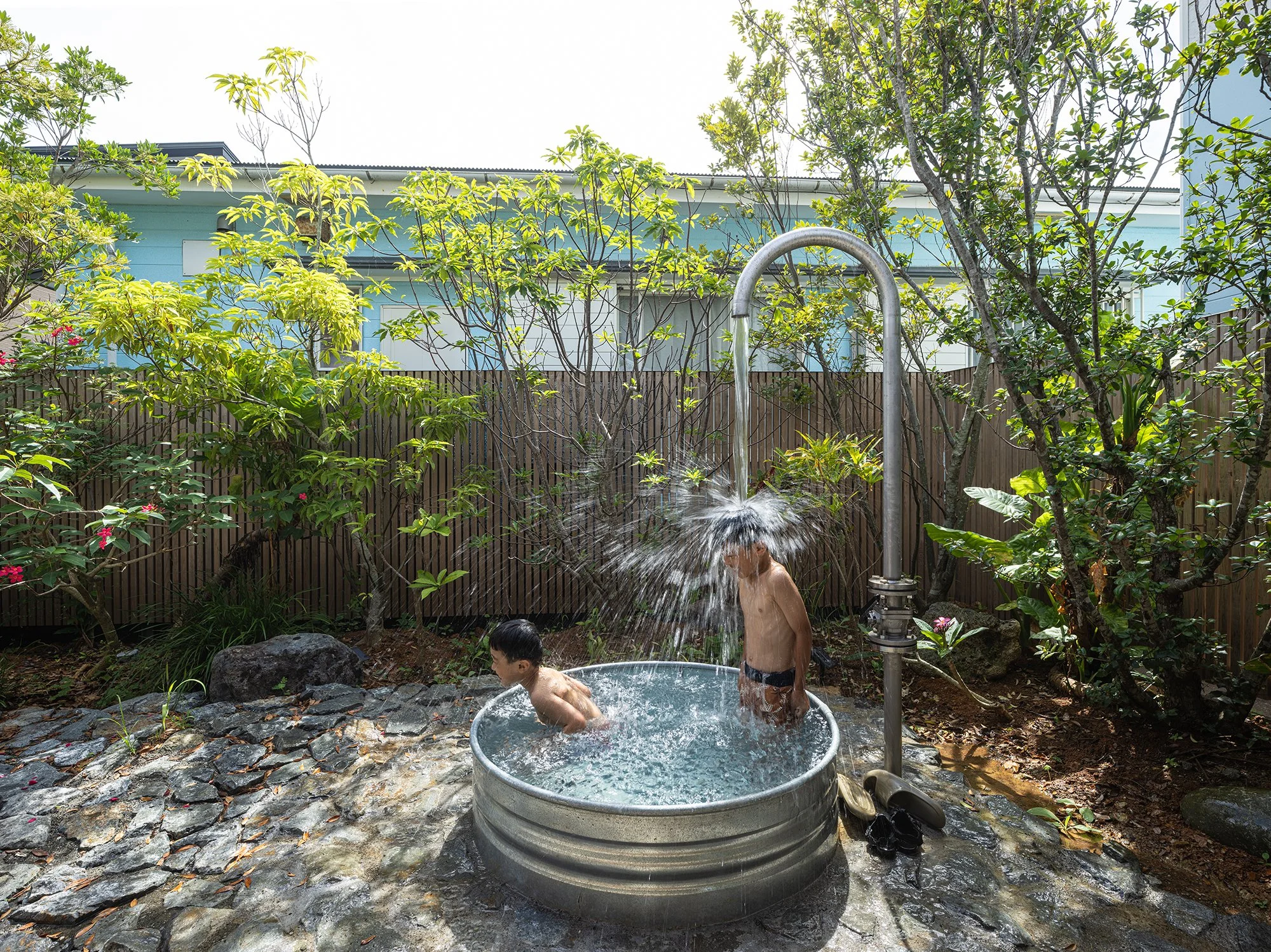 12_outdoor bath.jpg