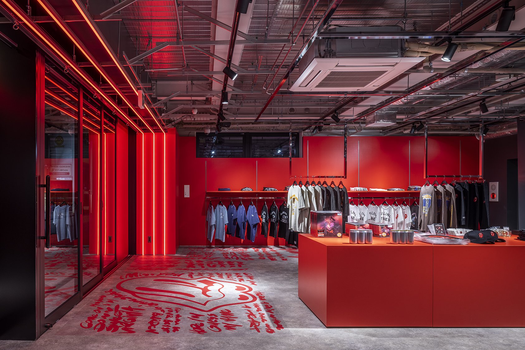 space_universal_music_store_harajuku_231108_005.jpg