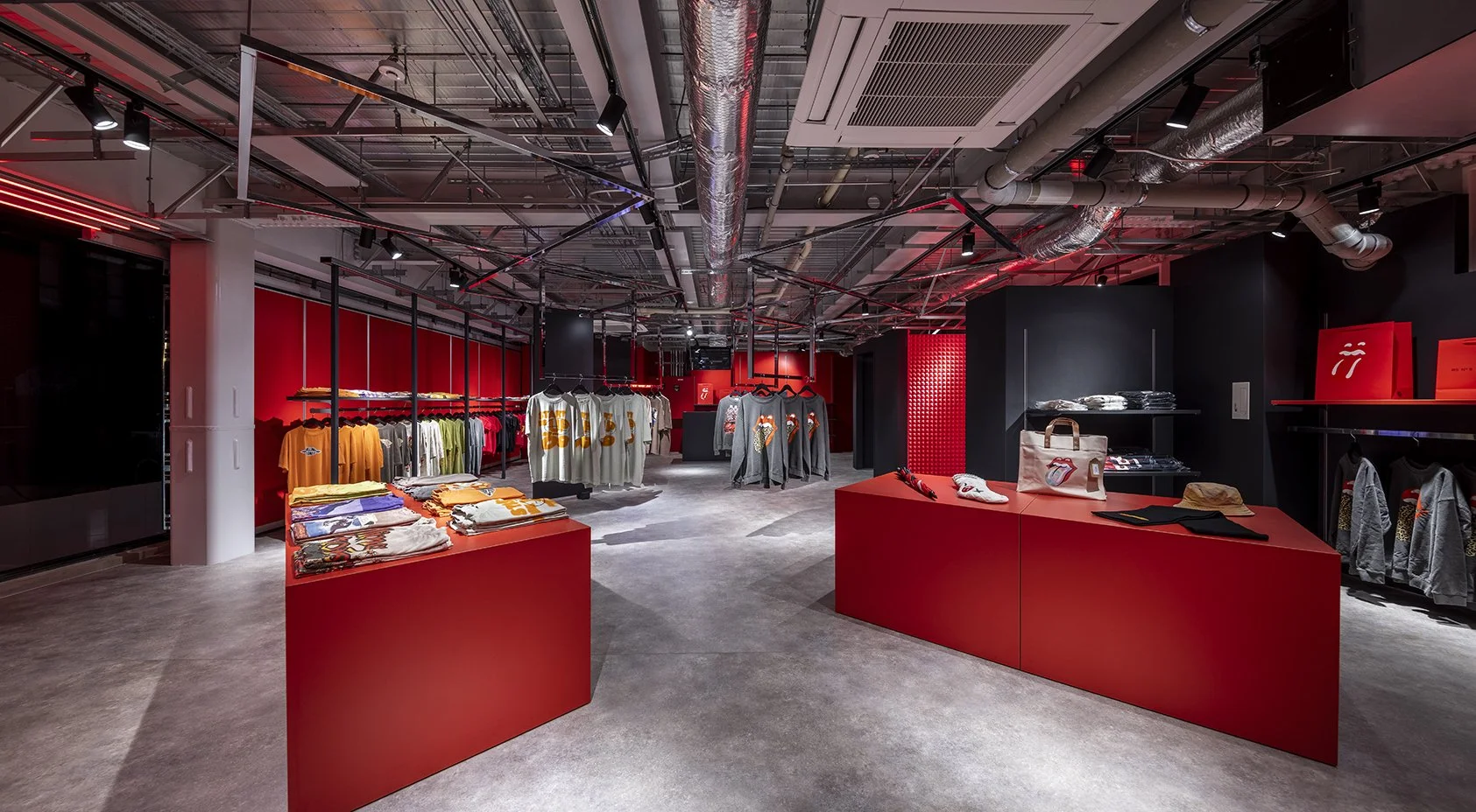 space_universal_music_store_harajuku_231108_006.jpg