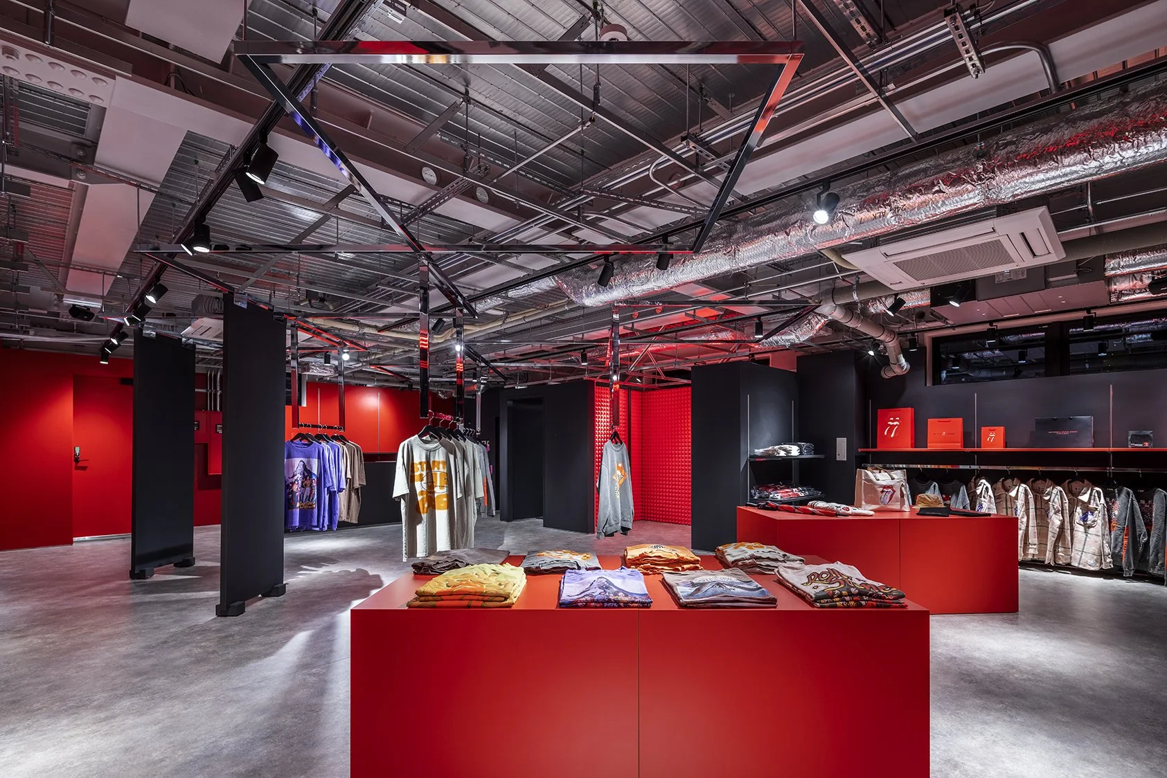 space_universal_music_store_harajuku_231108_007.jpg