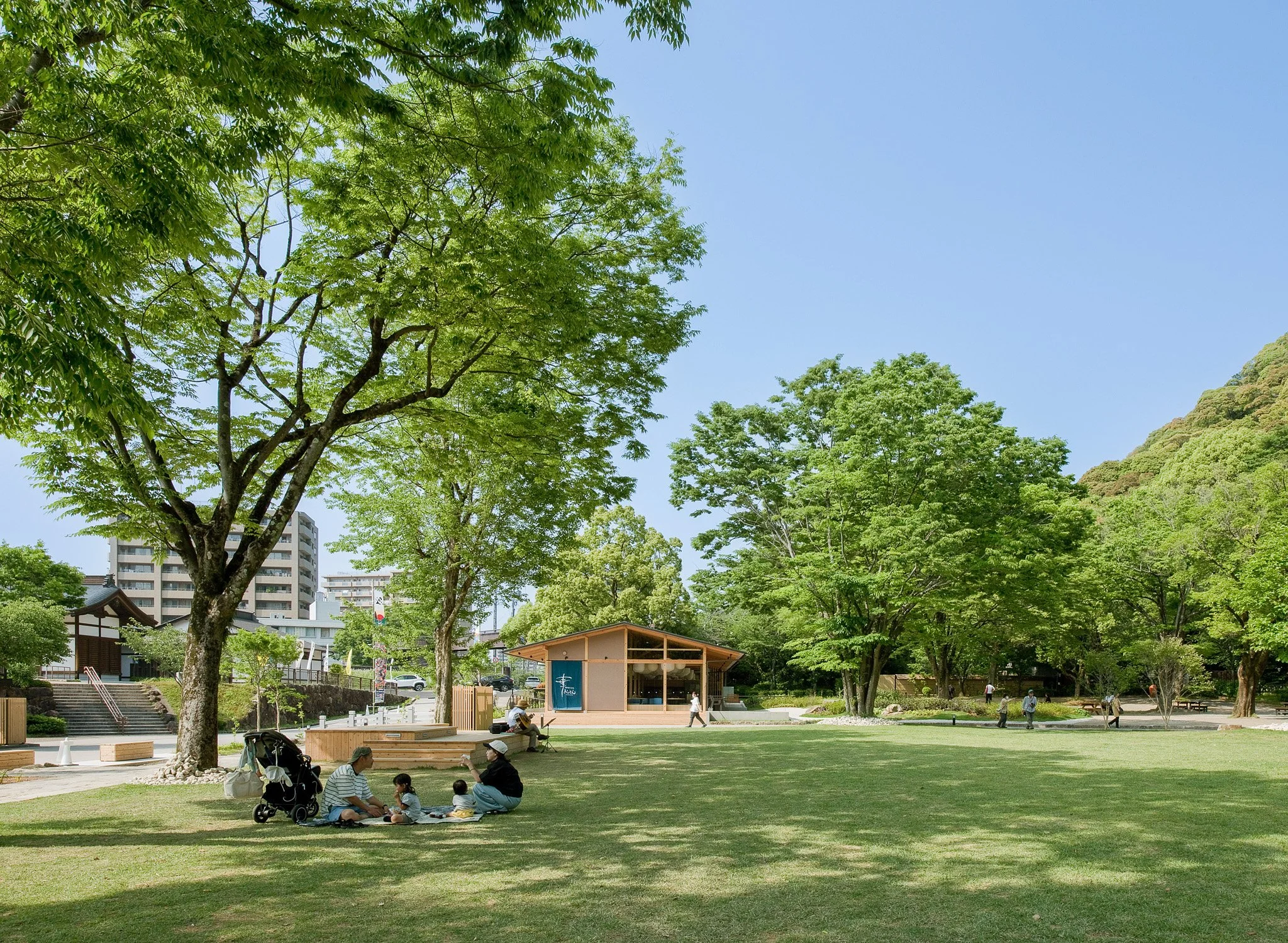 Gifu-Jo Rakuichi designed by SEMBA Corporation (Japan)