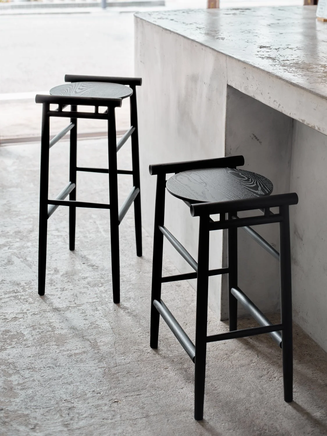 mon stool - (Black) white ash wood with Urethane paint finish (middle)