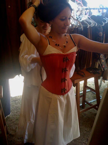 red_corset2.JPG