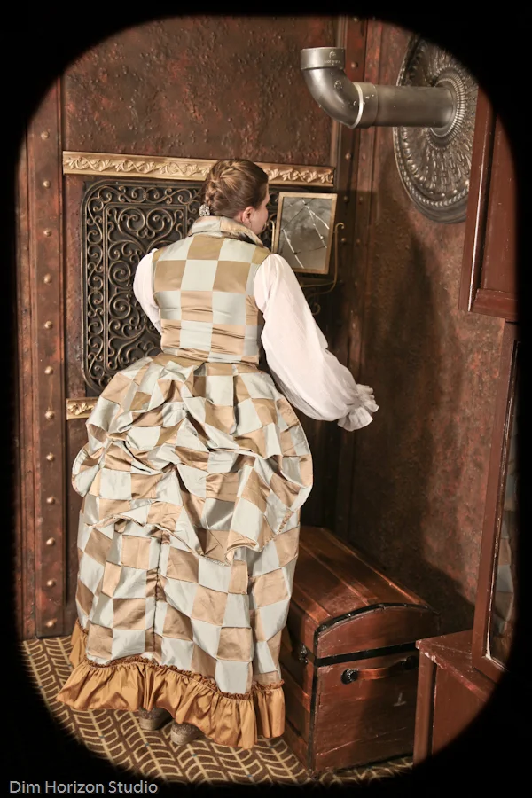 Anacrocon_Bustle_Outfit.jpg