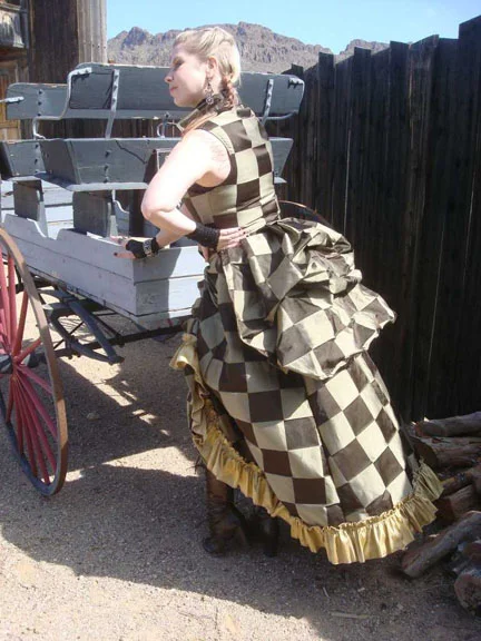 bustle_outfit_www3.jpg