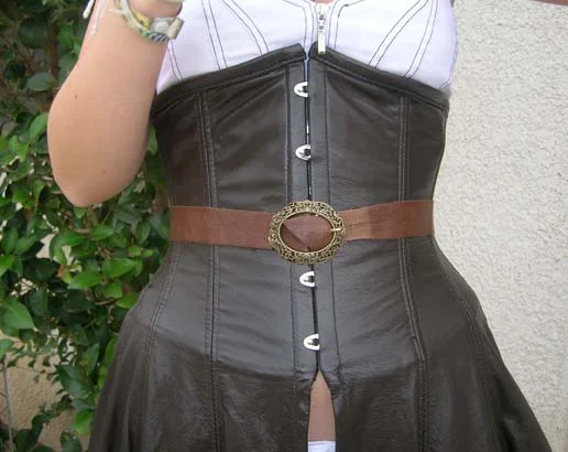 corset_skirt_close.jpg