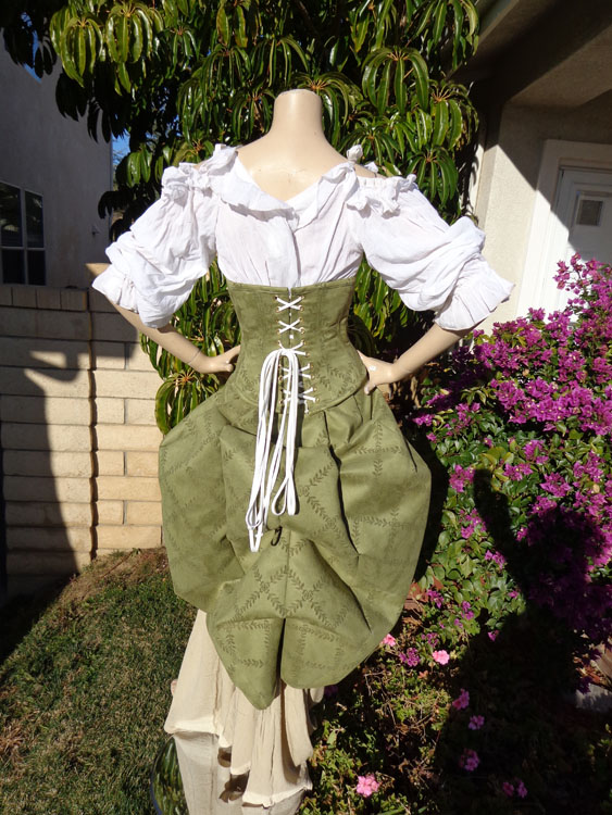 underbust_corset_bustle3.jpg