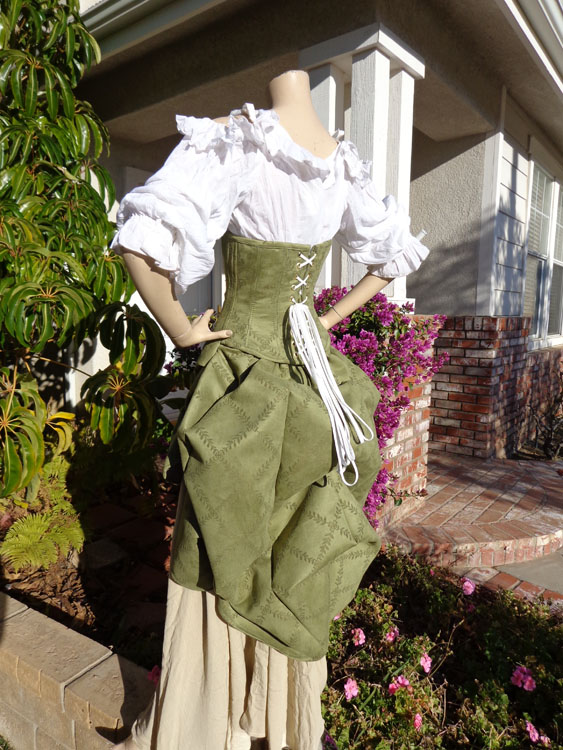 underbust_corset_bustle4.jpg