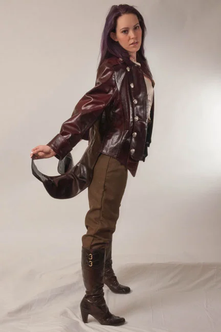 girl_in_tailcoat.jpg