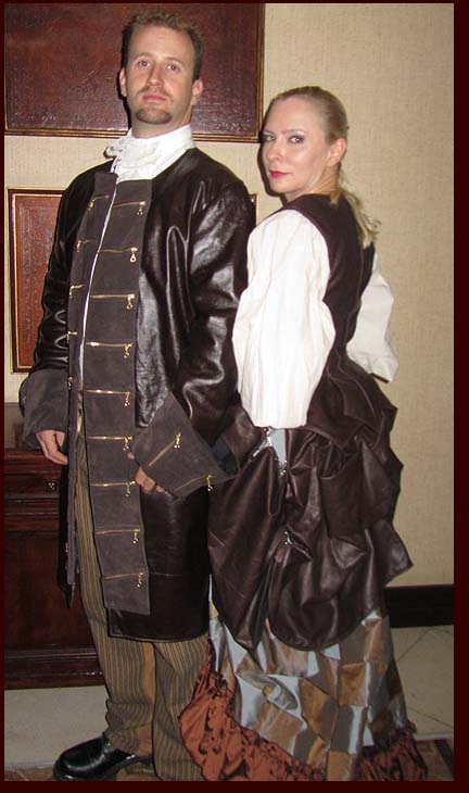 zipper_with_leatherbustle.jpg