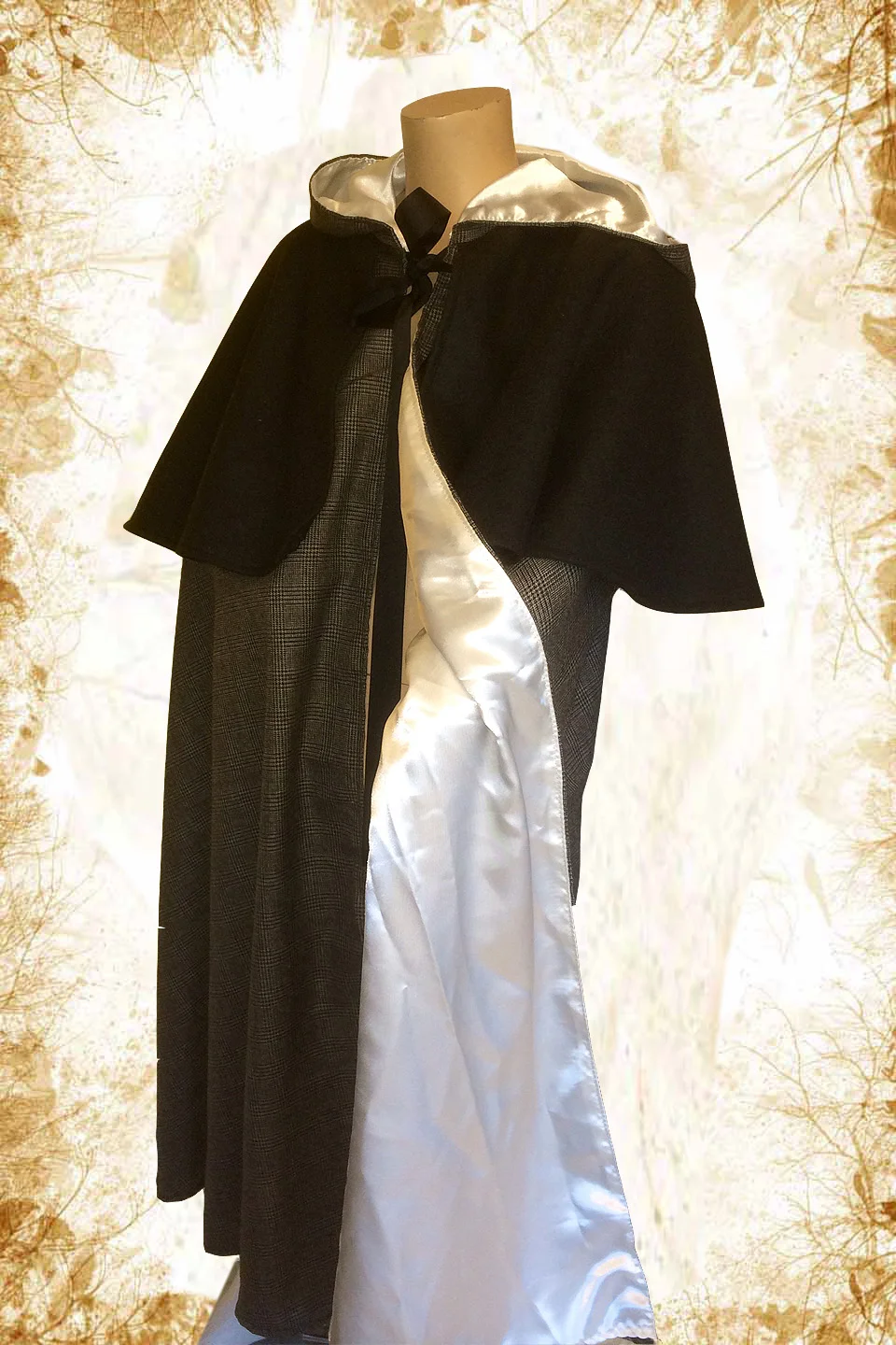 wool_cloak_with_capelet_lining.jpg