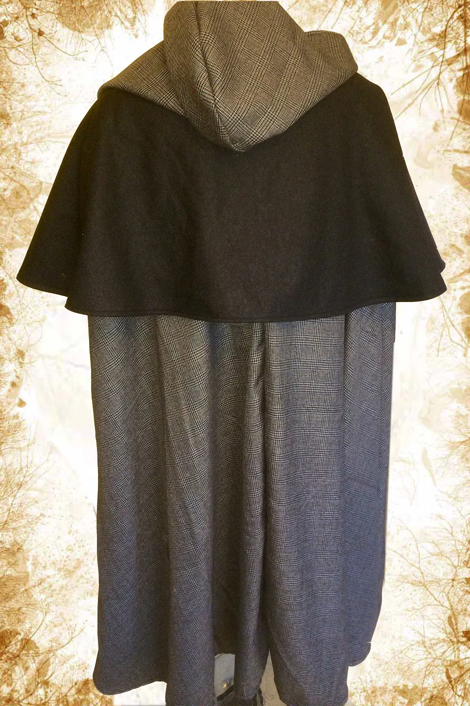 wool_cloak_with_capelet_back.jpg