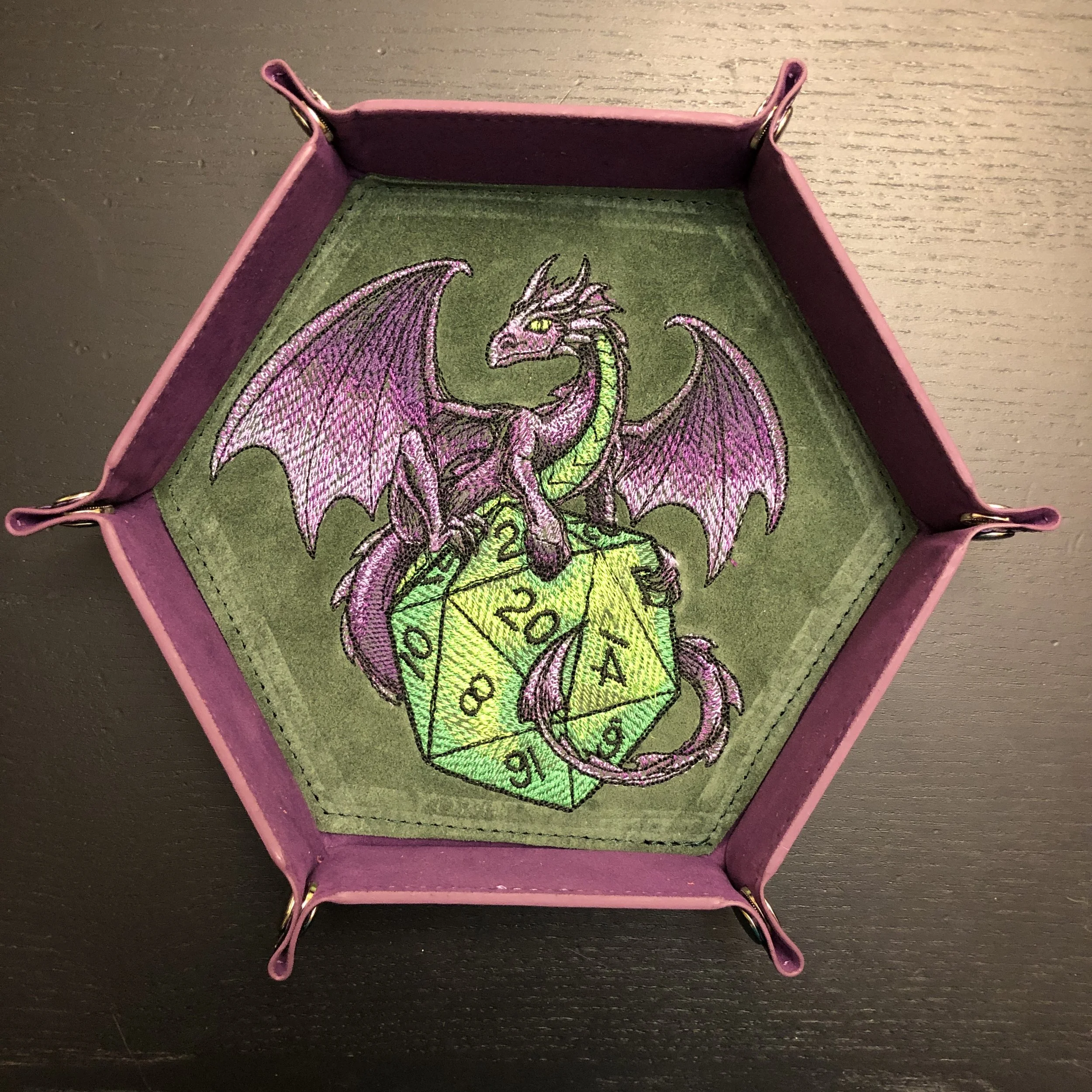 D20 DRAGON.JPG