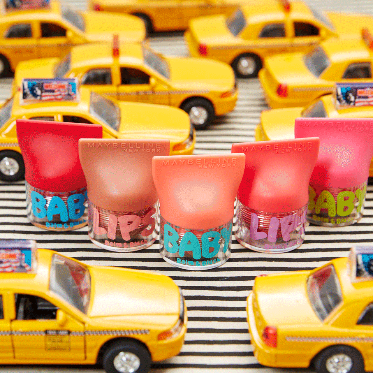 151109_Maybelline_Babylips_Shot_15_771[16].gif