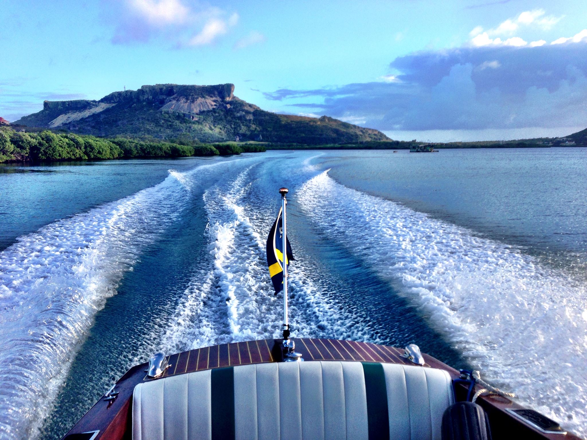 Yesterday on The Saint with my father, uncle and cousin. The Tafelberg in the distance.