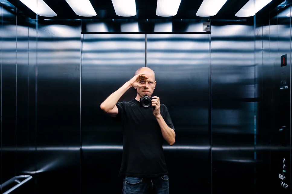 Sony A7 & ZEISS Batis 2/40 CF – f/2, 1/60sec, ISO400, raw Photograph by Toni Ahvenainen