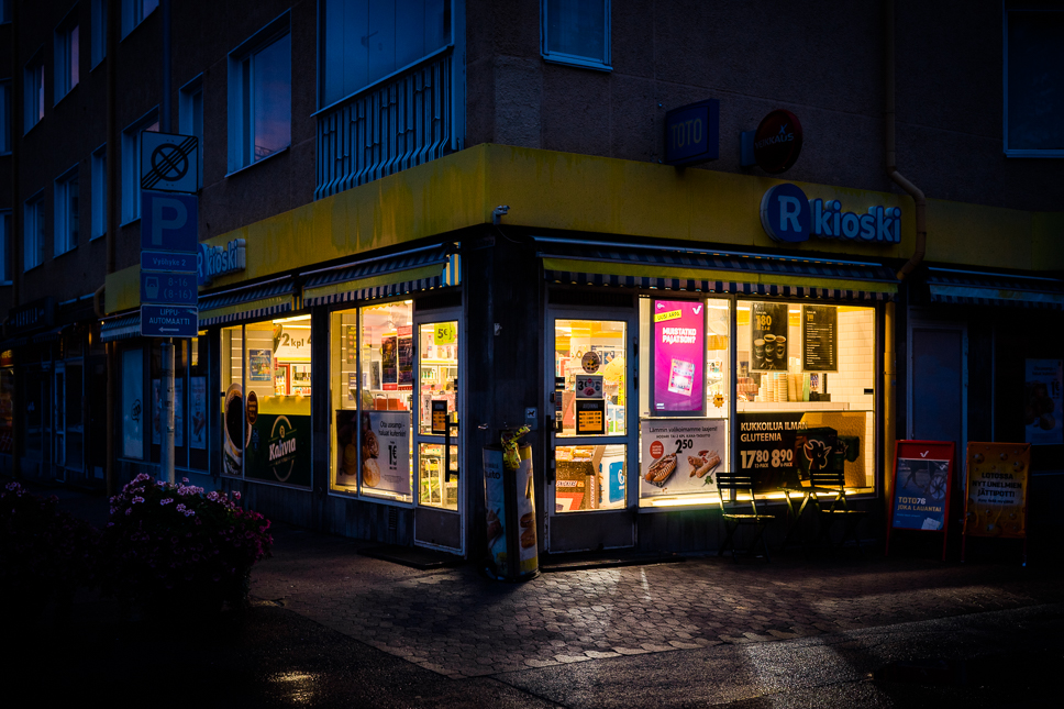 Sony A7 & ZEISS Batis 2/40 CF – f/4.0, 1/60sec, ISO400, raw Photograph by Toni Ahvenainen