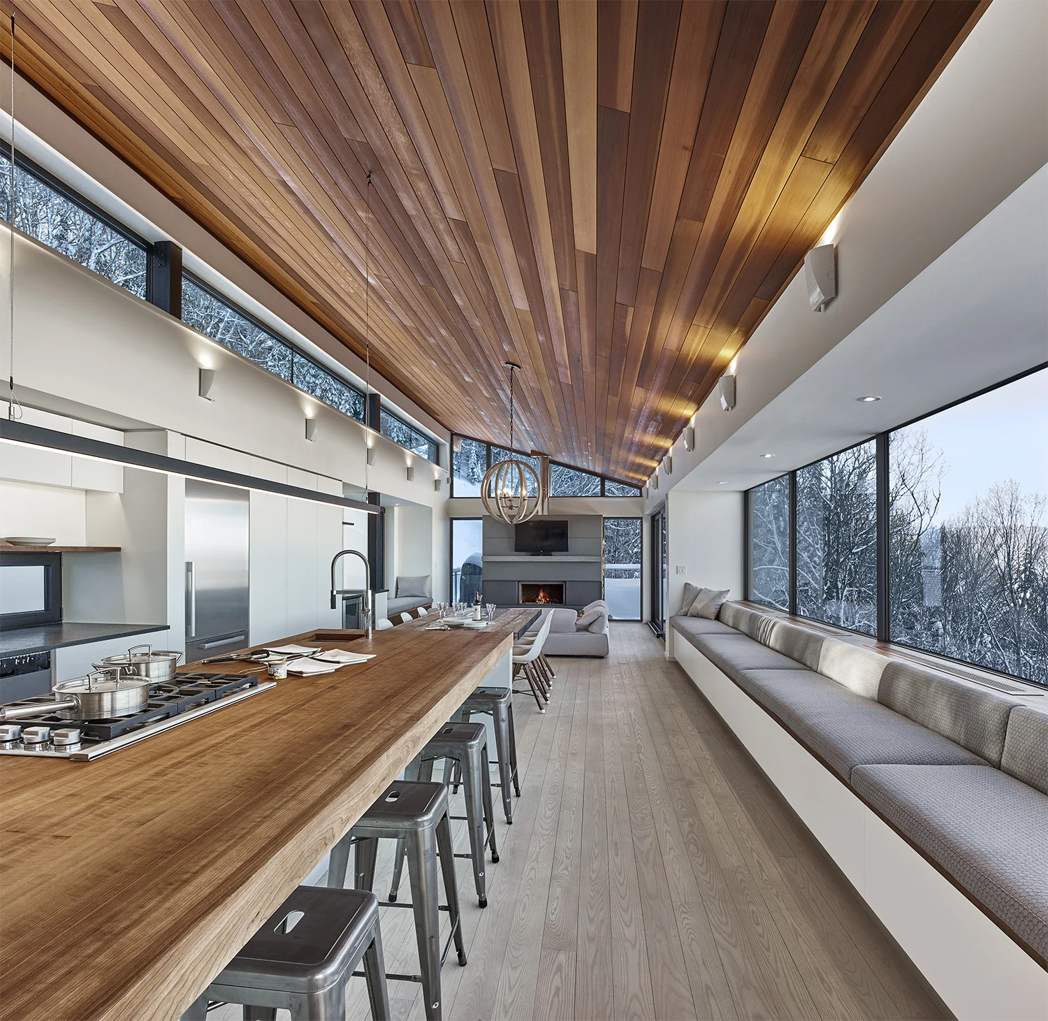 ROBITAILLECURTIS-Chalet-Interior-MainLivingSpace.jpg