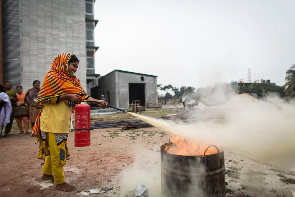 151208-bangladesh-estey-0219-web.jpg