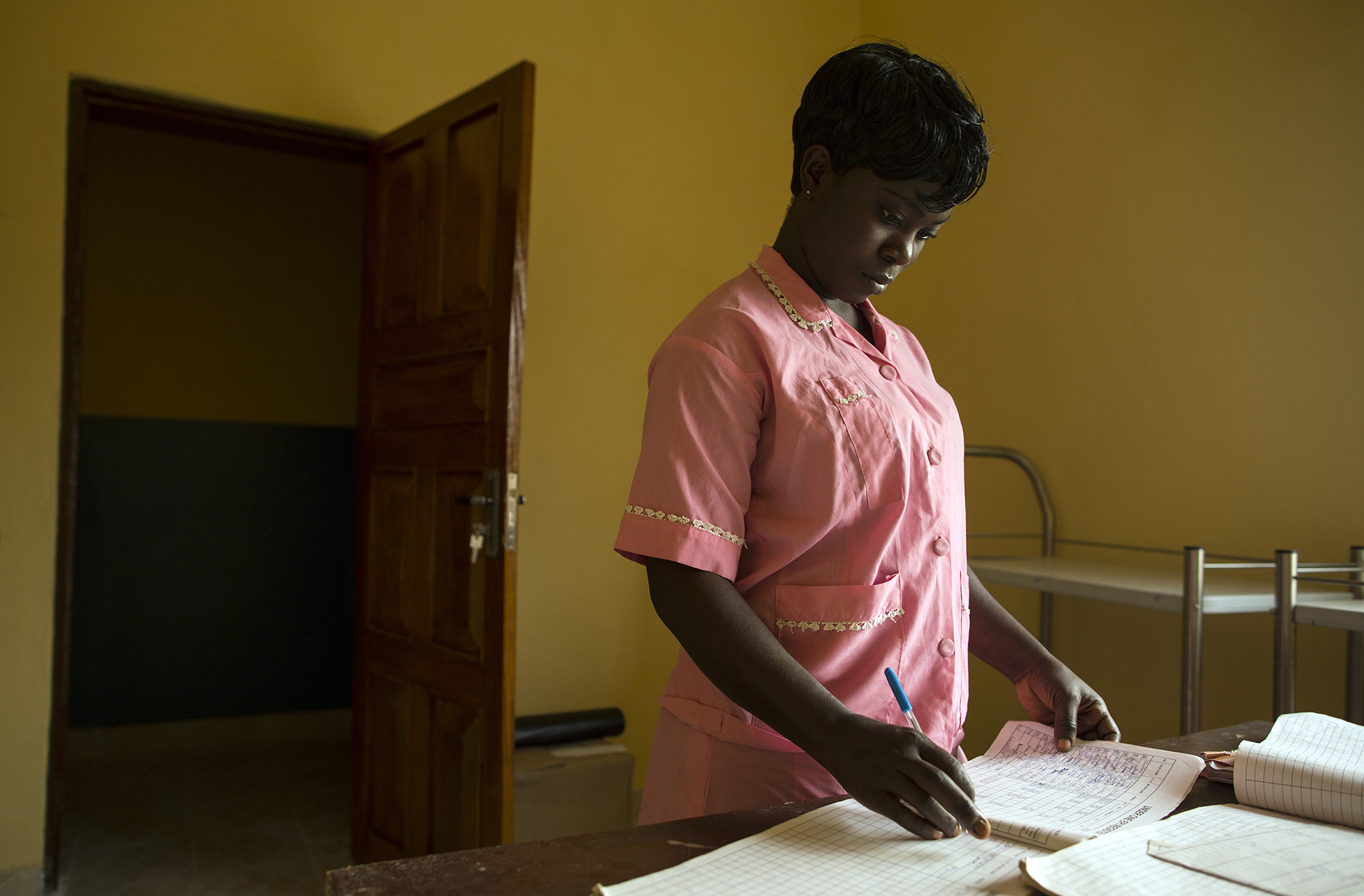  Rachel Dumbuya, Maternal and Child Health Aide, works at Konsho CHP. 