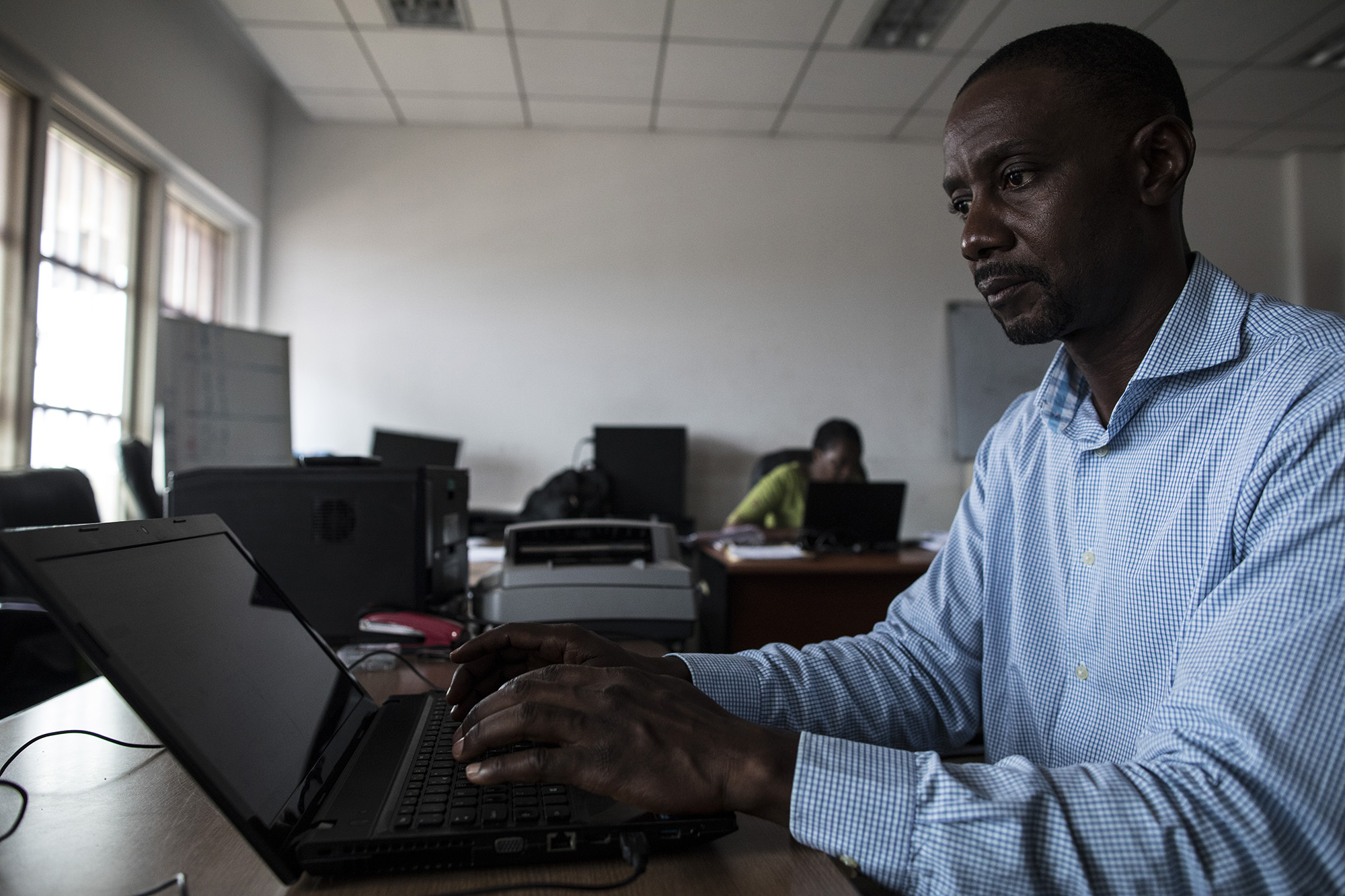  MONROVIA, LIBERIA: August 23, 2017 -  During the Ebola outbreak that started in 2014 there was no centralized system for the Ministry of Health to communicate to all healthcare workers across the country at the same time. UNICEF and USAID teamed up 