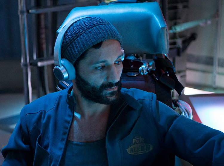 Cas Anvar as Martian pilot, Alex Kamal, special guest at Escape Velocity 2017