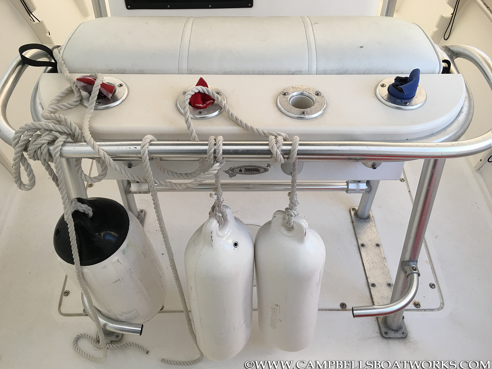 22-mako-center-console-leaning-post-rod-holders-boat-for-sale.png