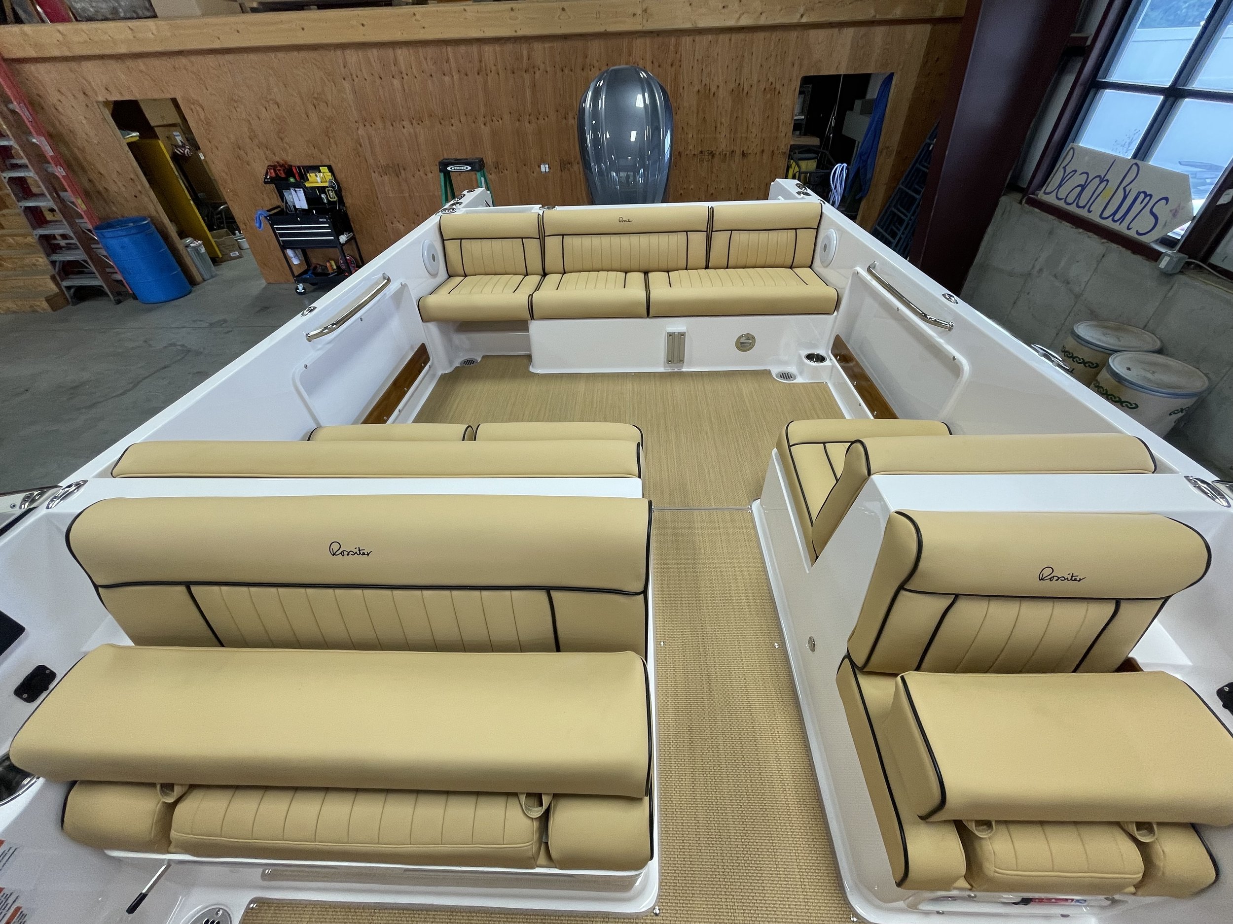23-rossiter-picnic-boat-for-sale-seating-transom-yamaha-outboard.jpeg