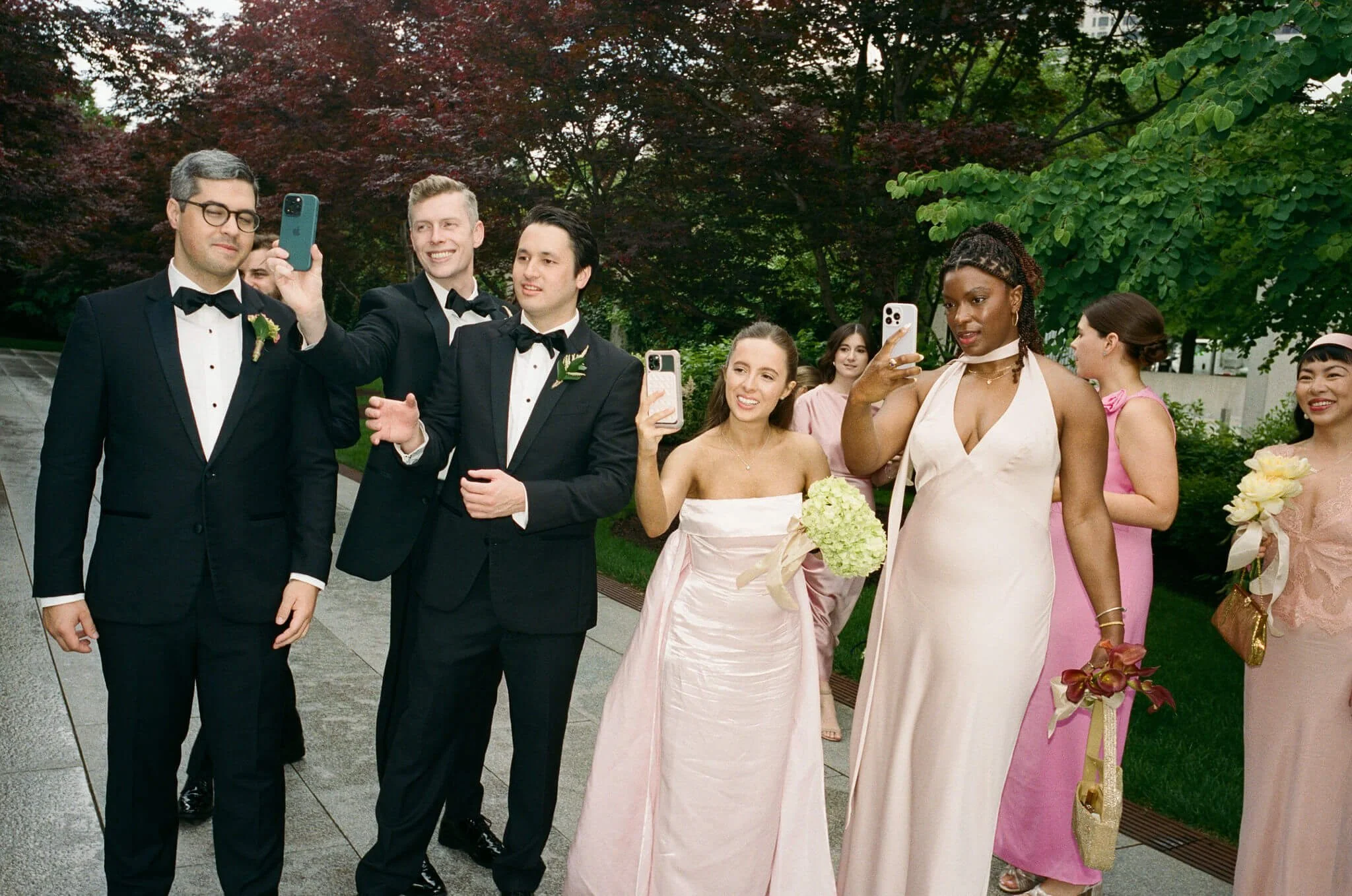 film wedding photography barnes foundation philadelphia museum art