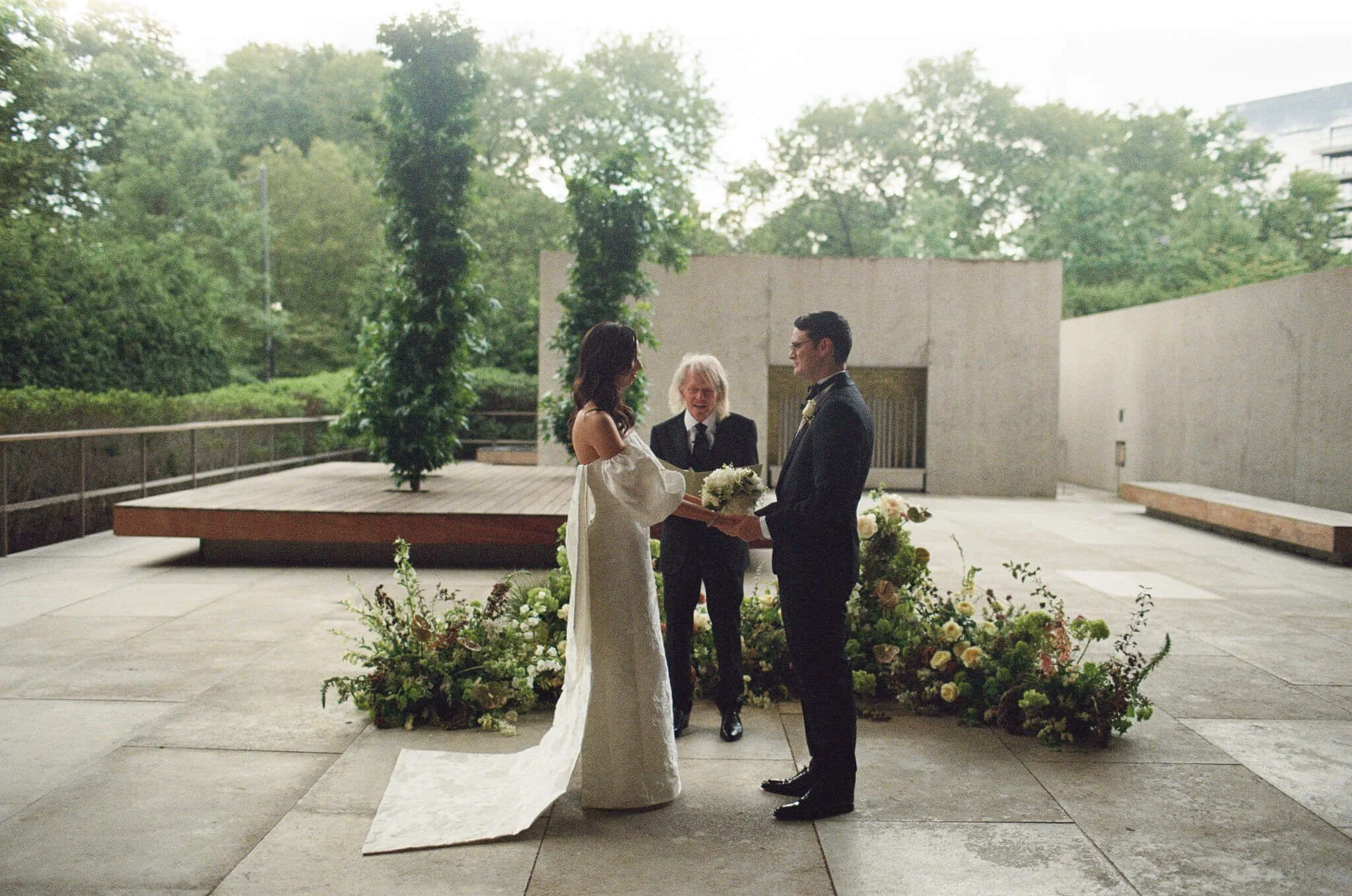film wedding photography barnes foundation philadelphia museum art