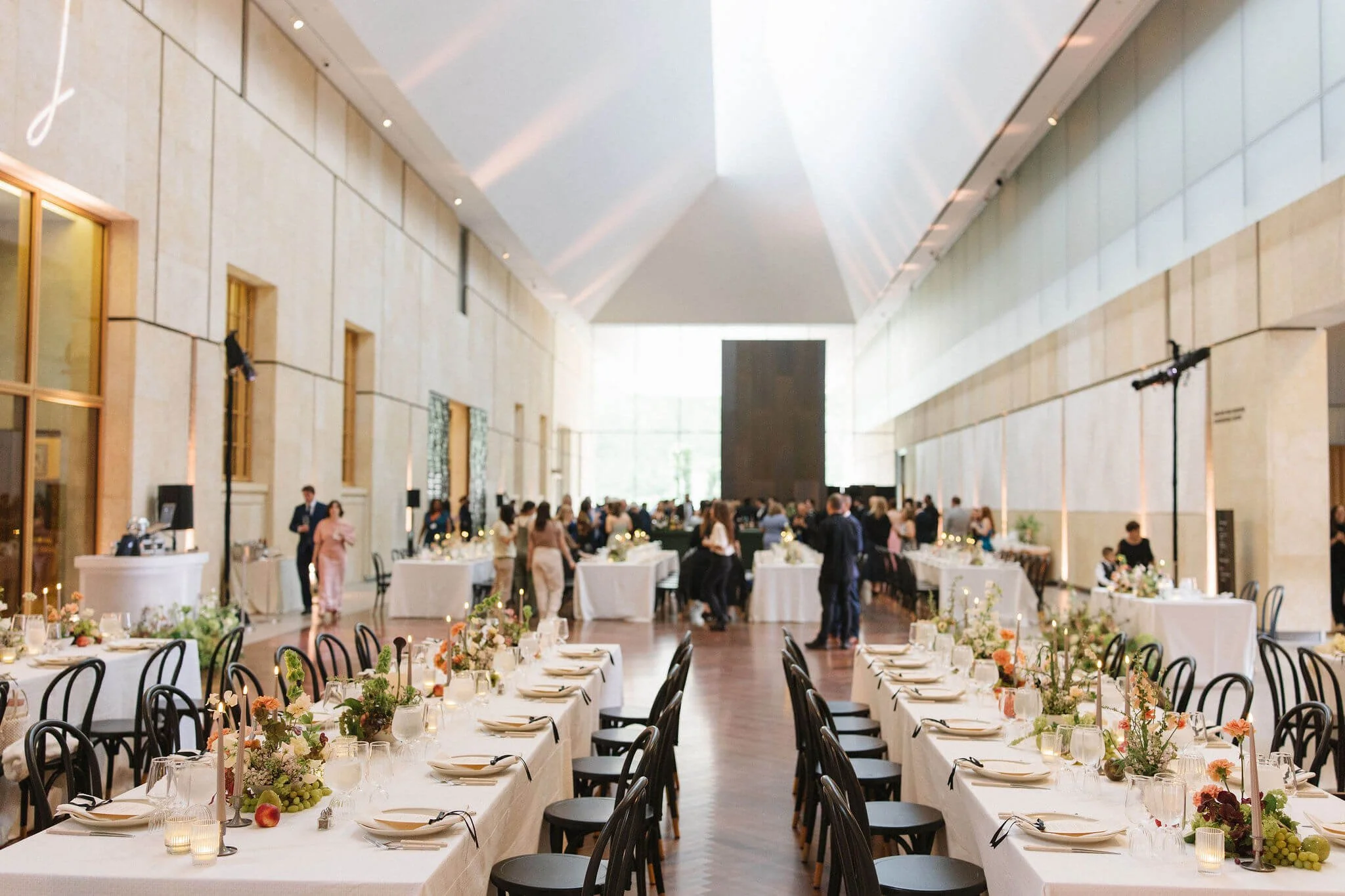 film wedding photography barnes foundation philadelphia museum art