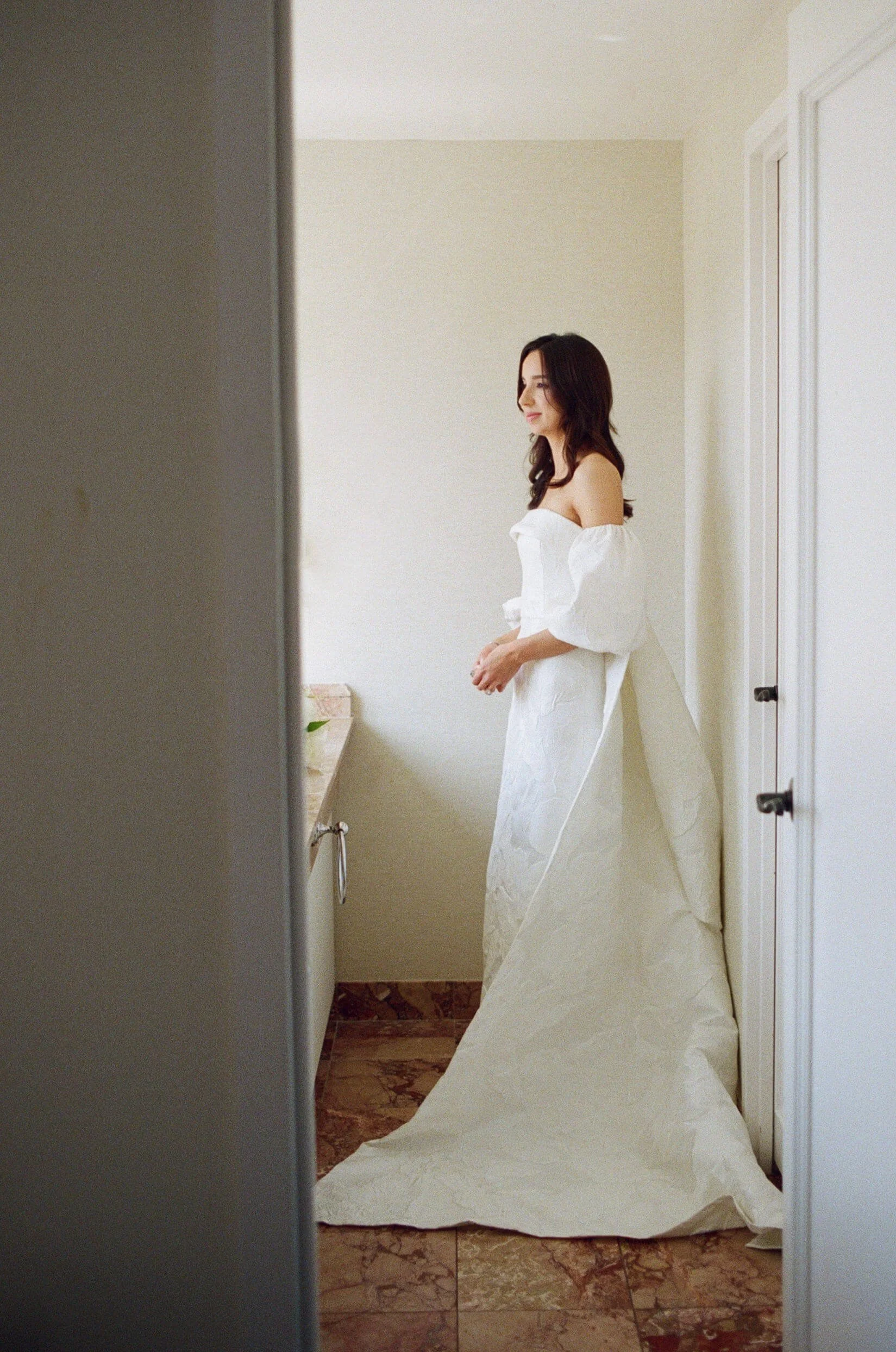film wedding photography barnes foundation philadelphia museum art