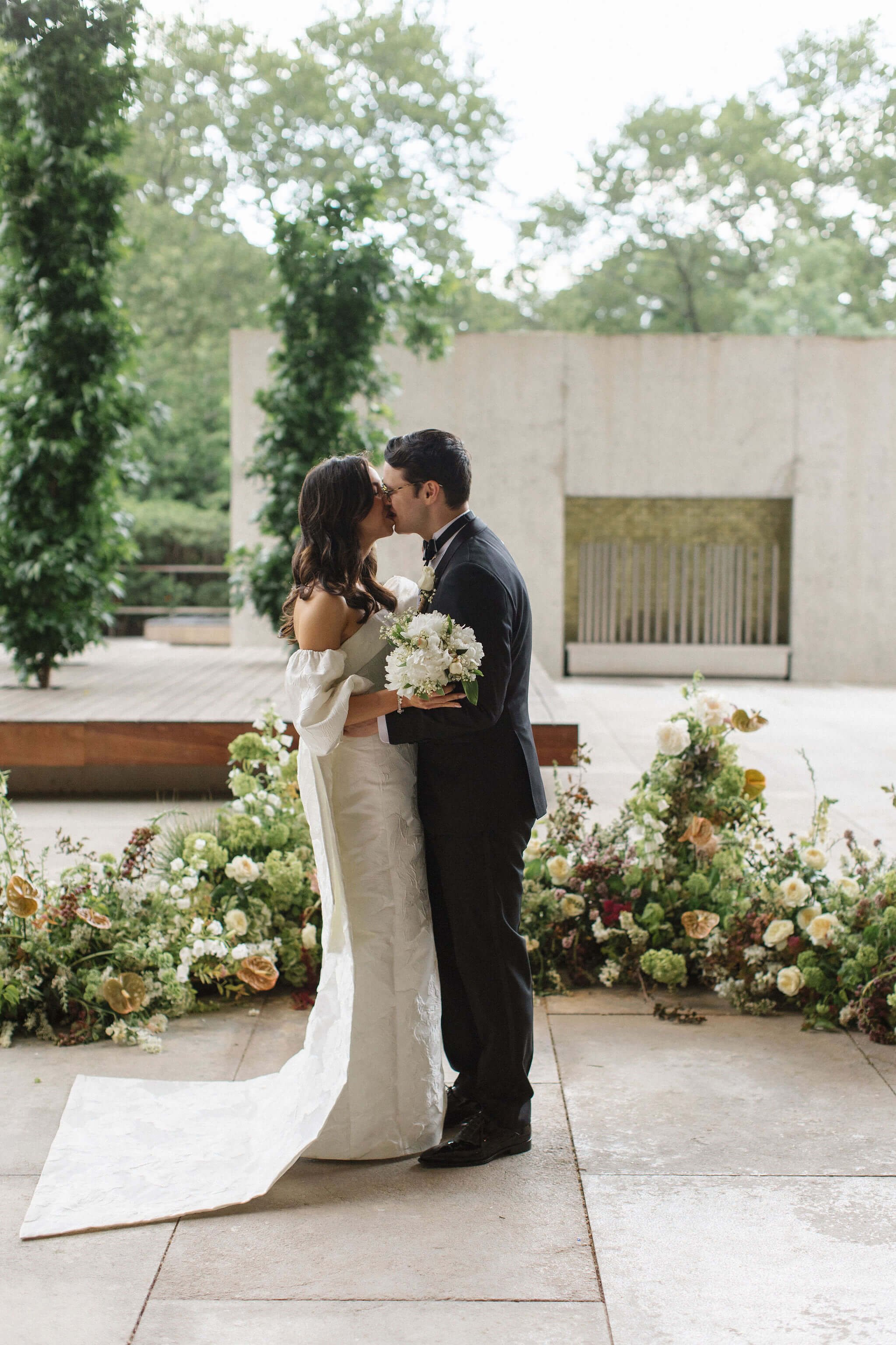film wedding photography barnes foundation philadelphia museum art