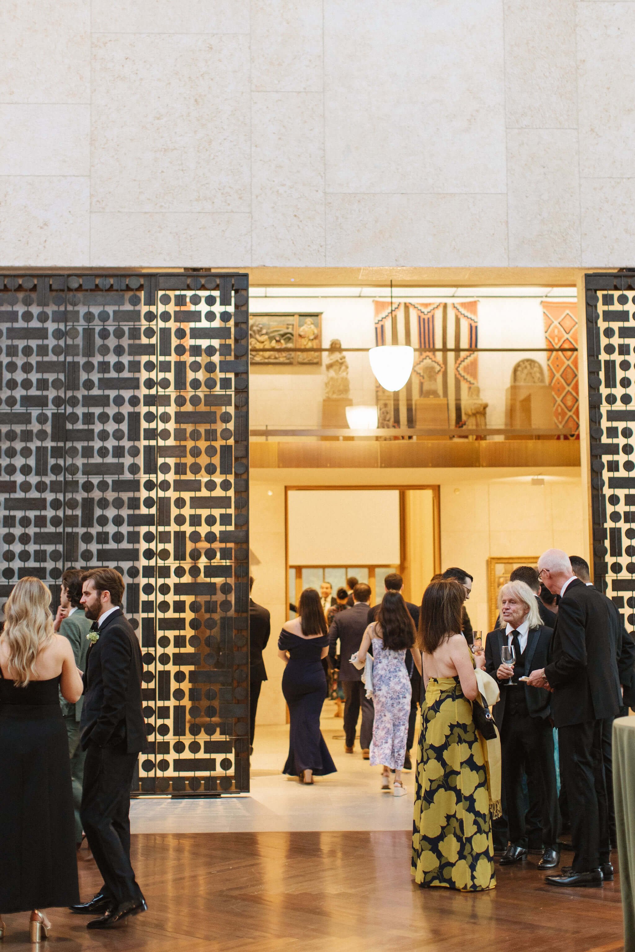 film wedding photography barnes foundation philadelphia museum art