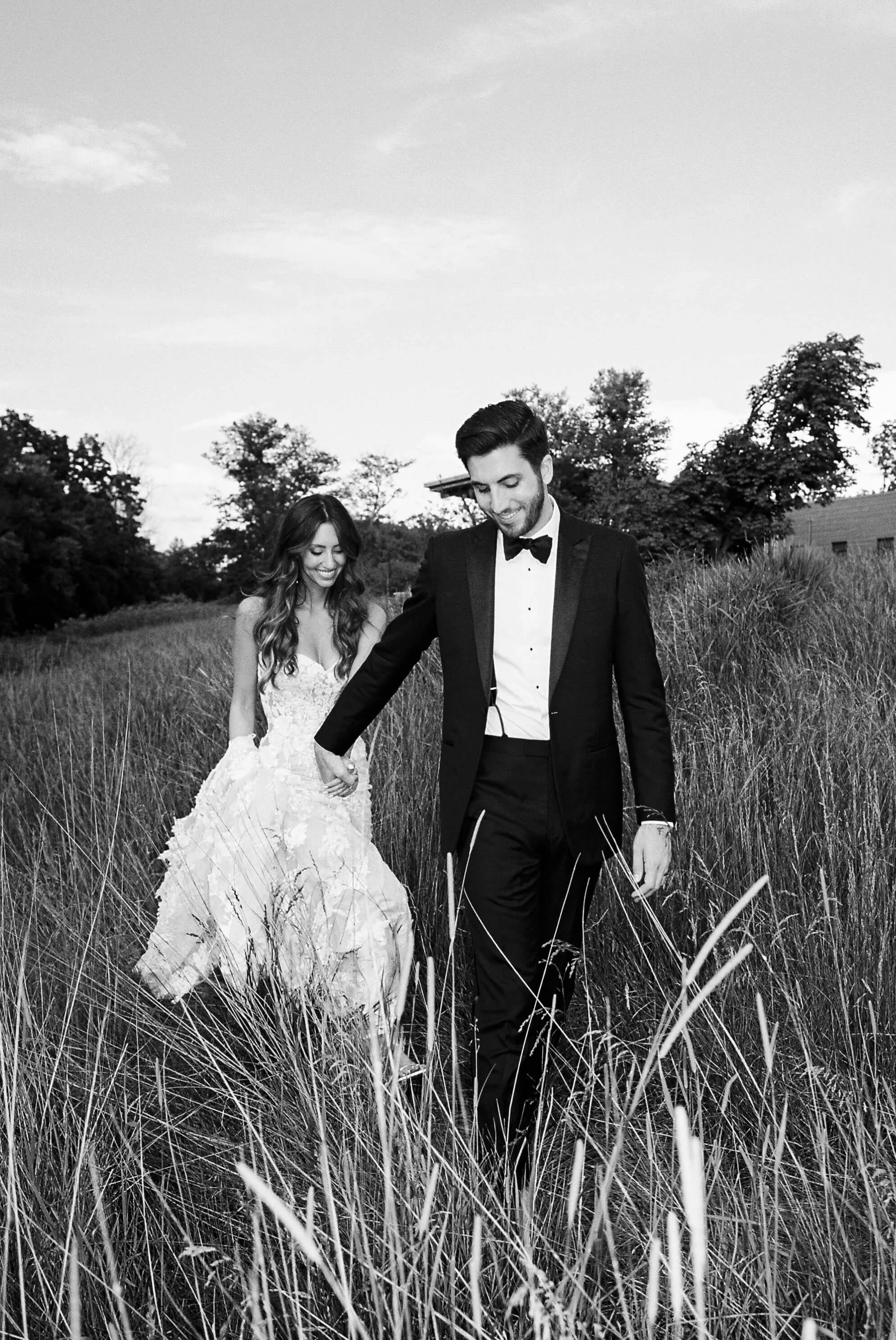 hudson valley film wedding photographer catskills hayfield